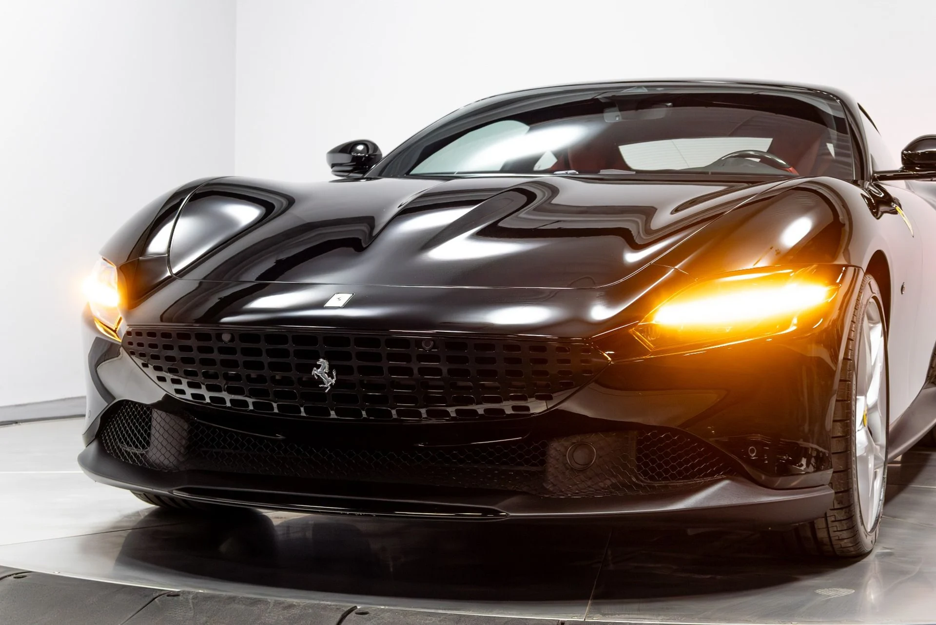 mph083_1901371470_Used_2022_Ferrari_Roma_1775684538_81e099598a