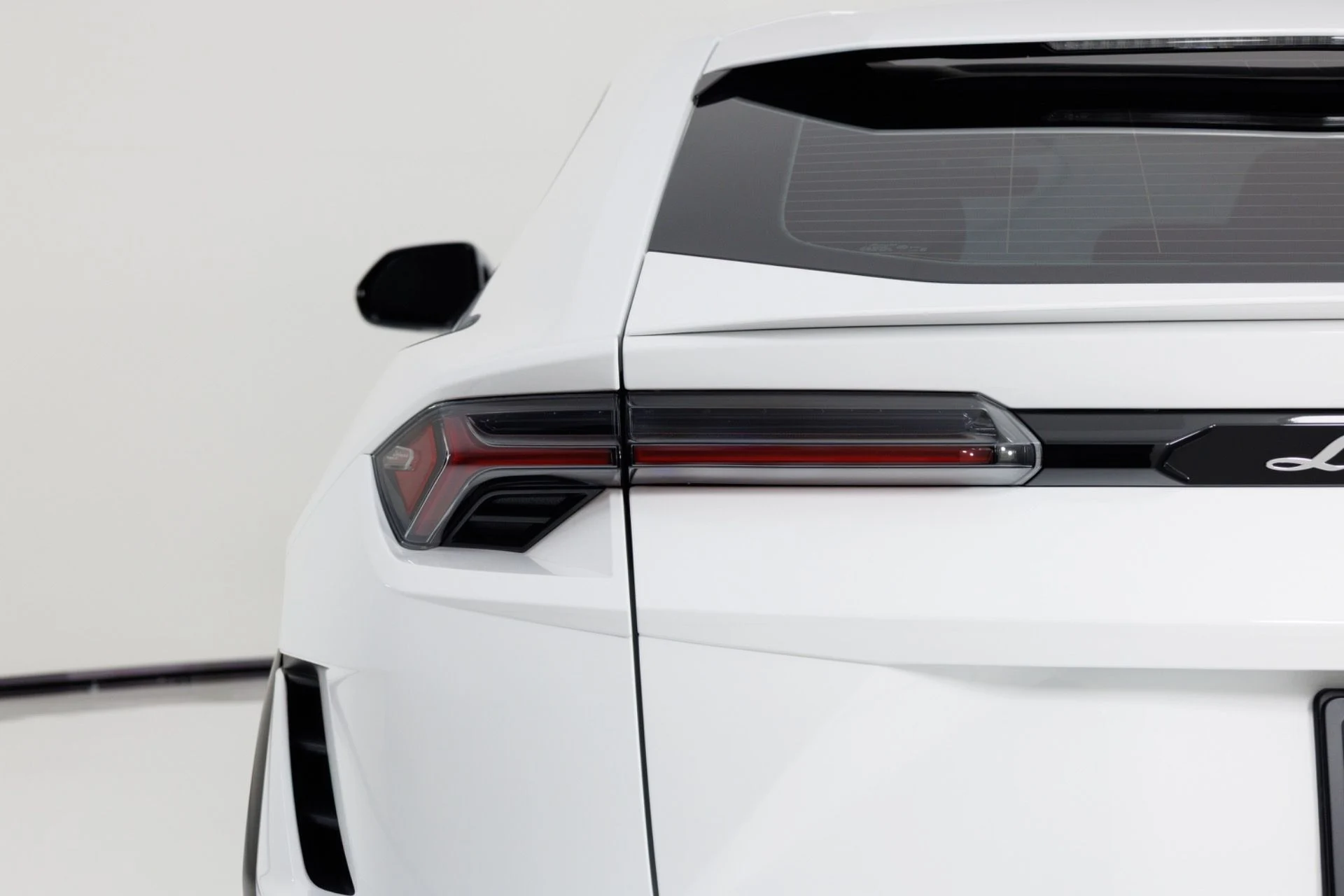 mph083_2057665227_Used_2024_Lamborghini_Urus_S_1788297644_3f60d6c20e