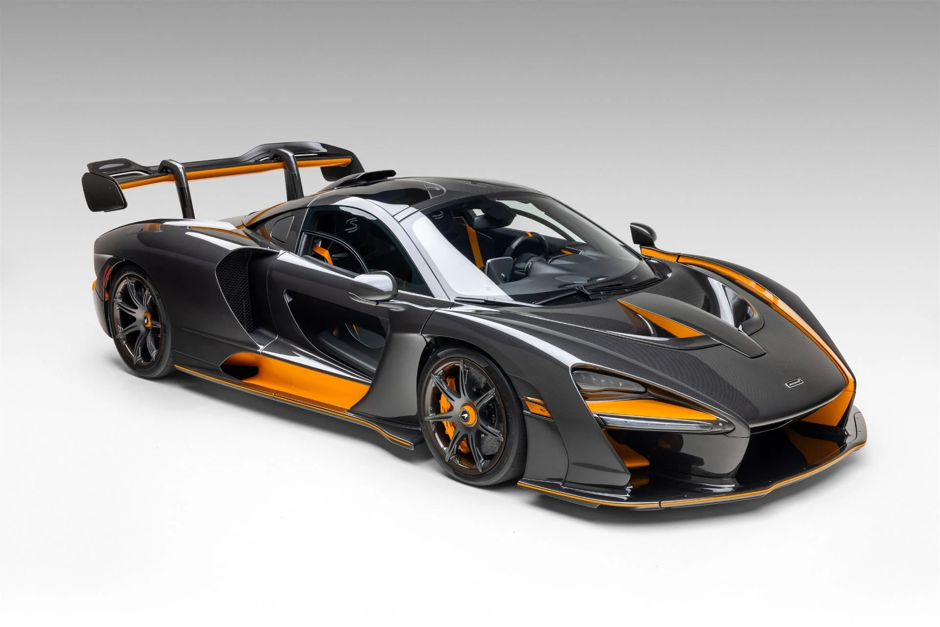 mph083_2084476994_13122_p84_l_f63e7d4941