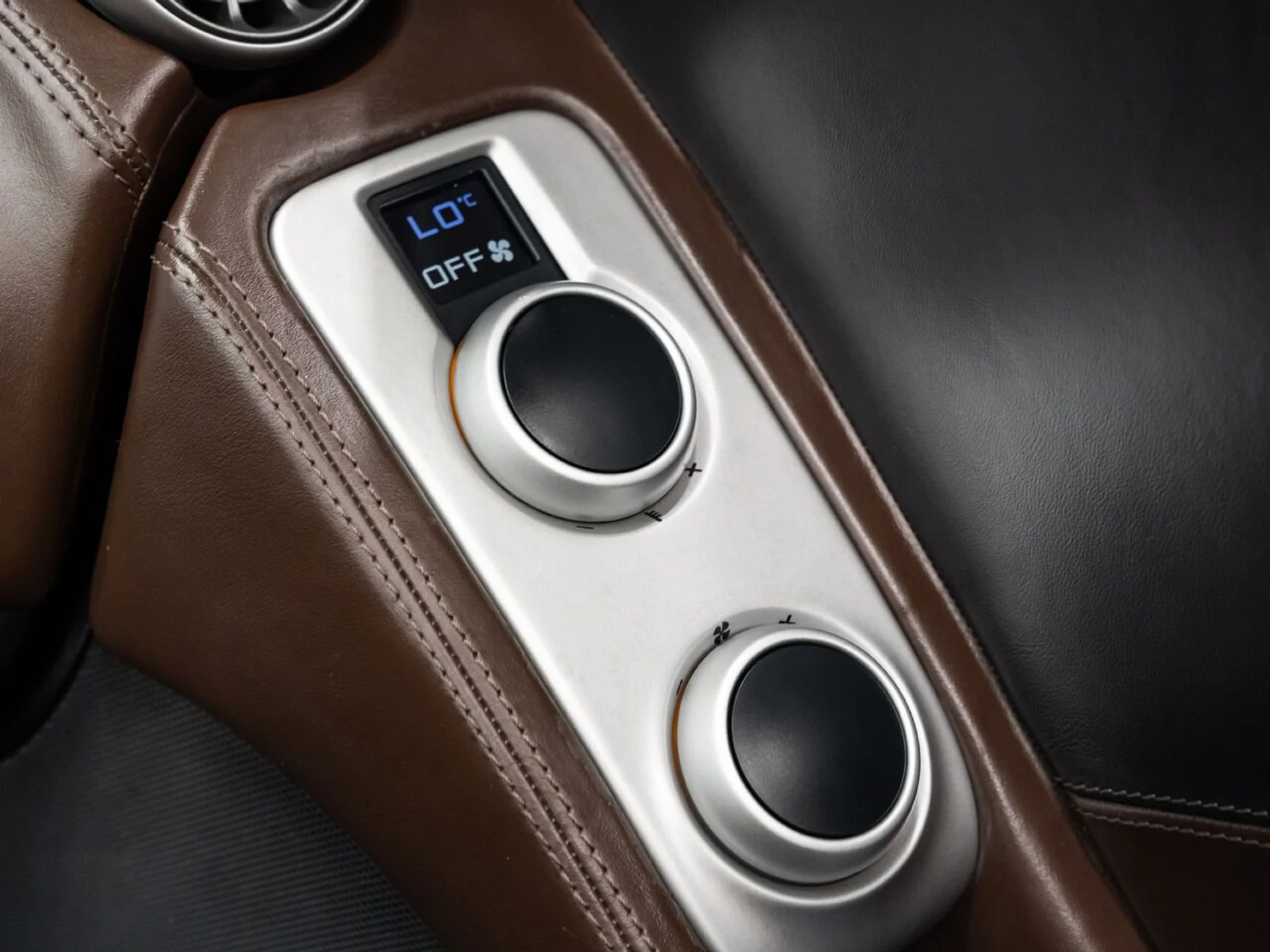 mph083_2117525280_mclaren_mp4_12c_2014_d21194eb95