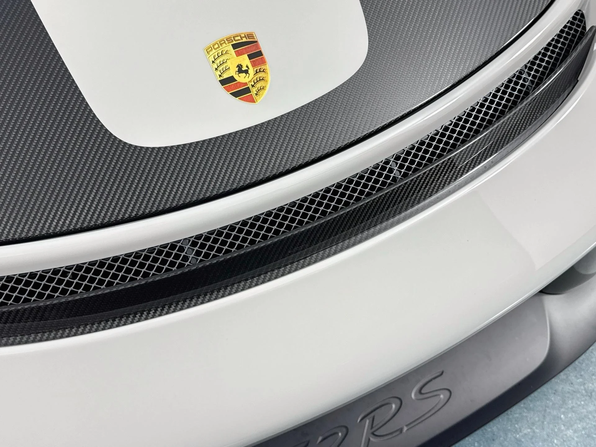 mph083_2165932913_Used_2018_Porsche_911_GT_2_RS_1790873209_c3f9b75f74