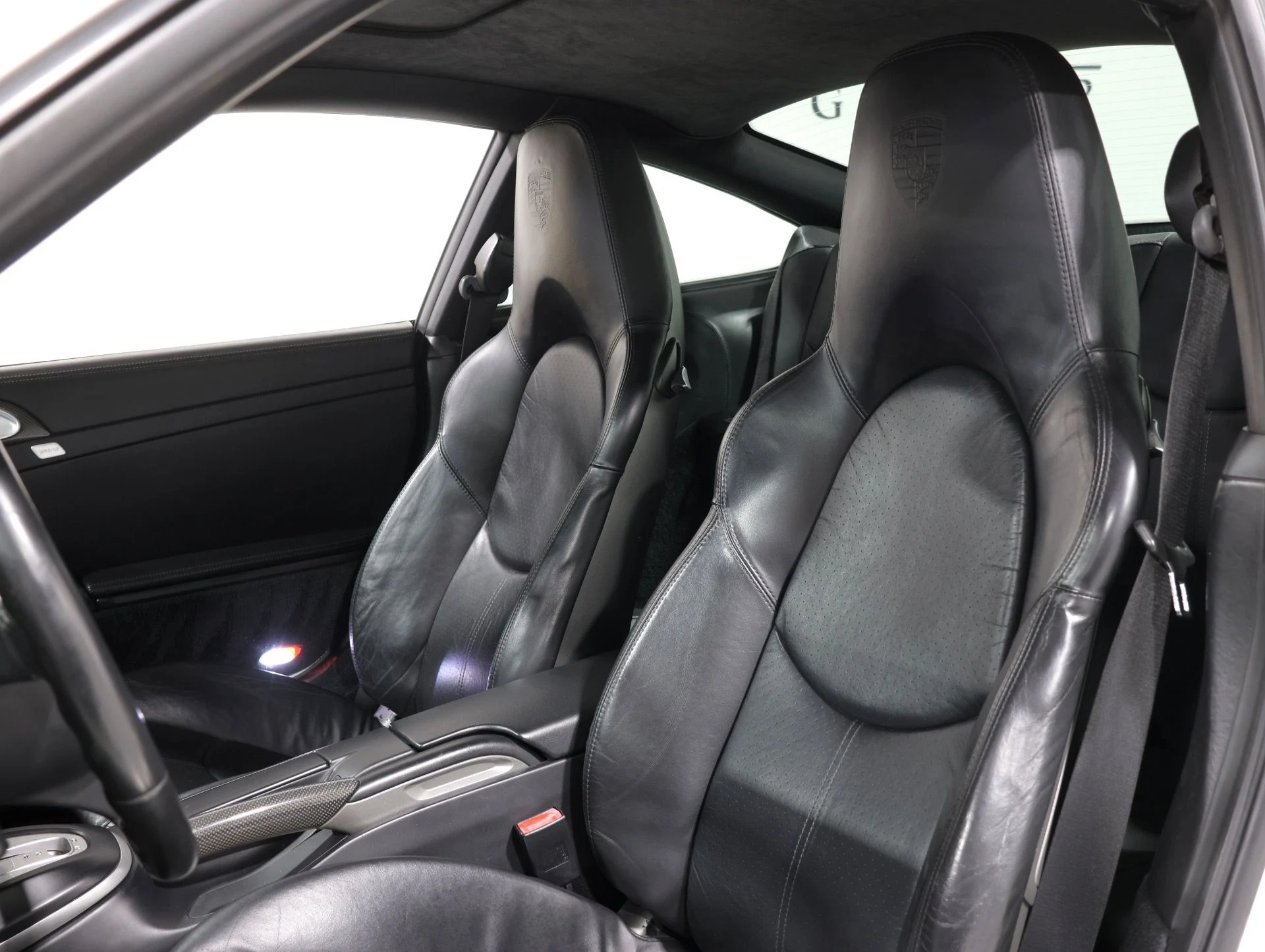 mph083_2277863077_Used_2007_Porsche_911_Turbo_134_K_MSRP_Only_50_K_Miles_Sport_Chrono_Just_Serviced_1767197110_28f4cdff39