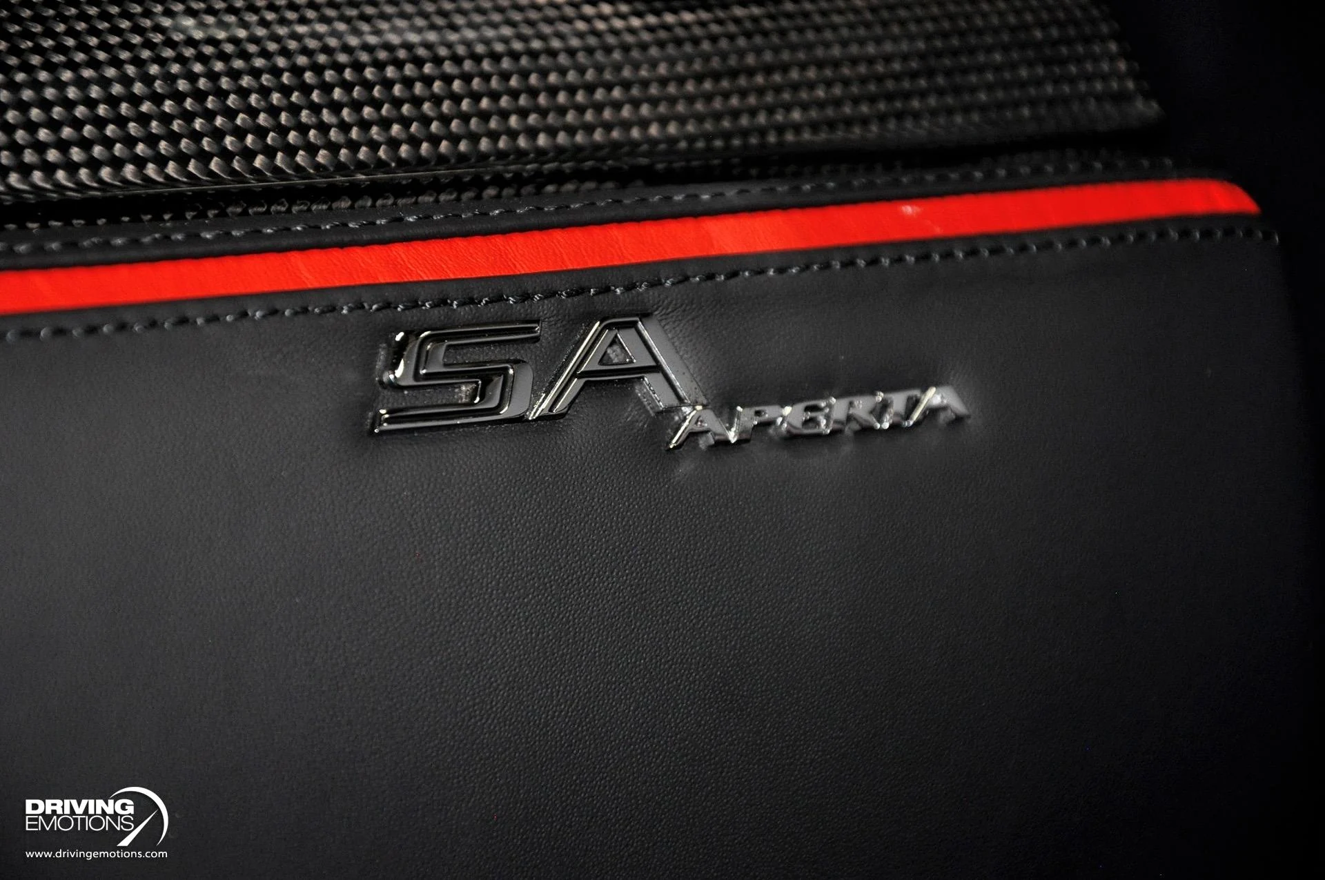 mph083_2278204339_438_p84_l_8b9fd891f1