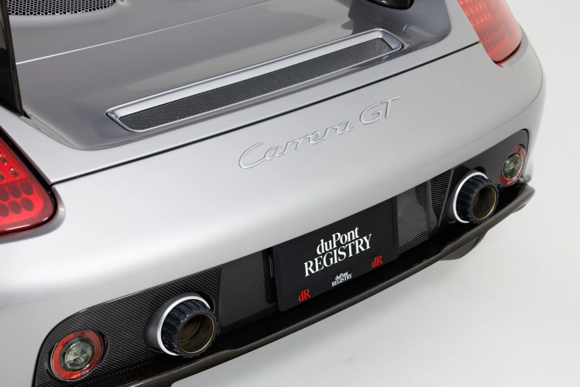 mph083_2313282978_Used_2004_Porsche_Carrera_GT_1780937853_3f5f3bc49d