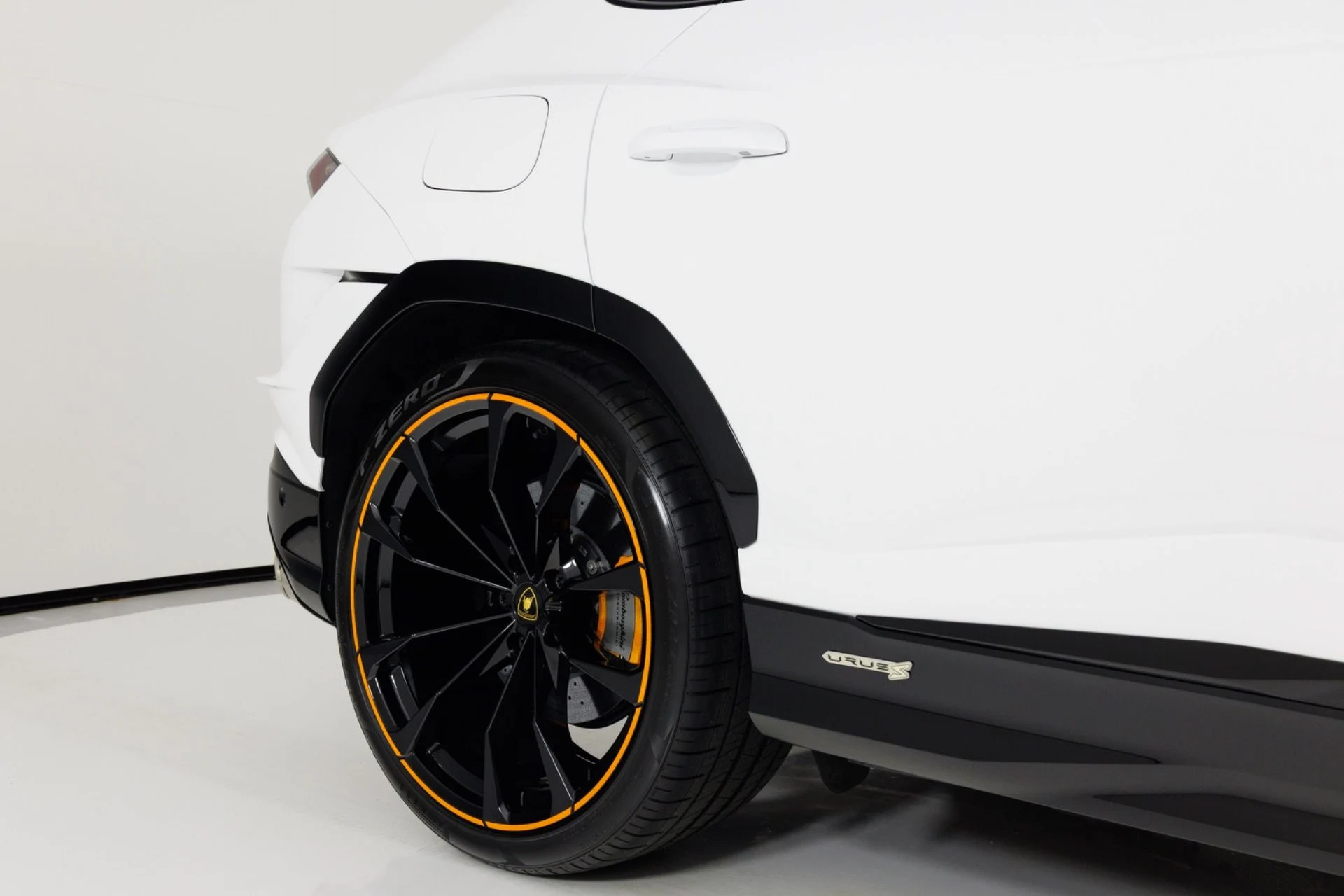 mph083_232248503_Used_2024_Lamborghini_Urus_S_1775674860_c45236fa20