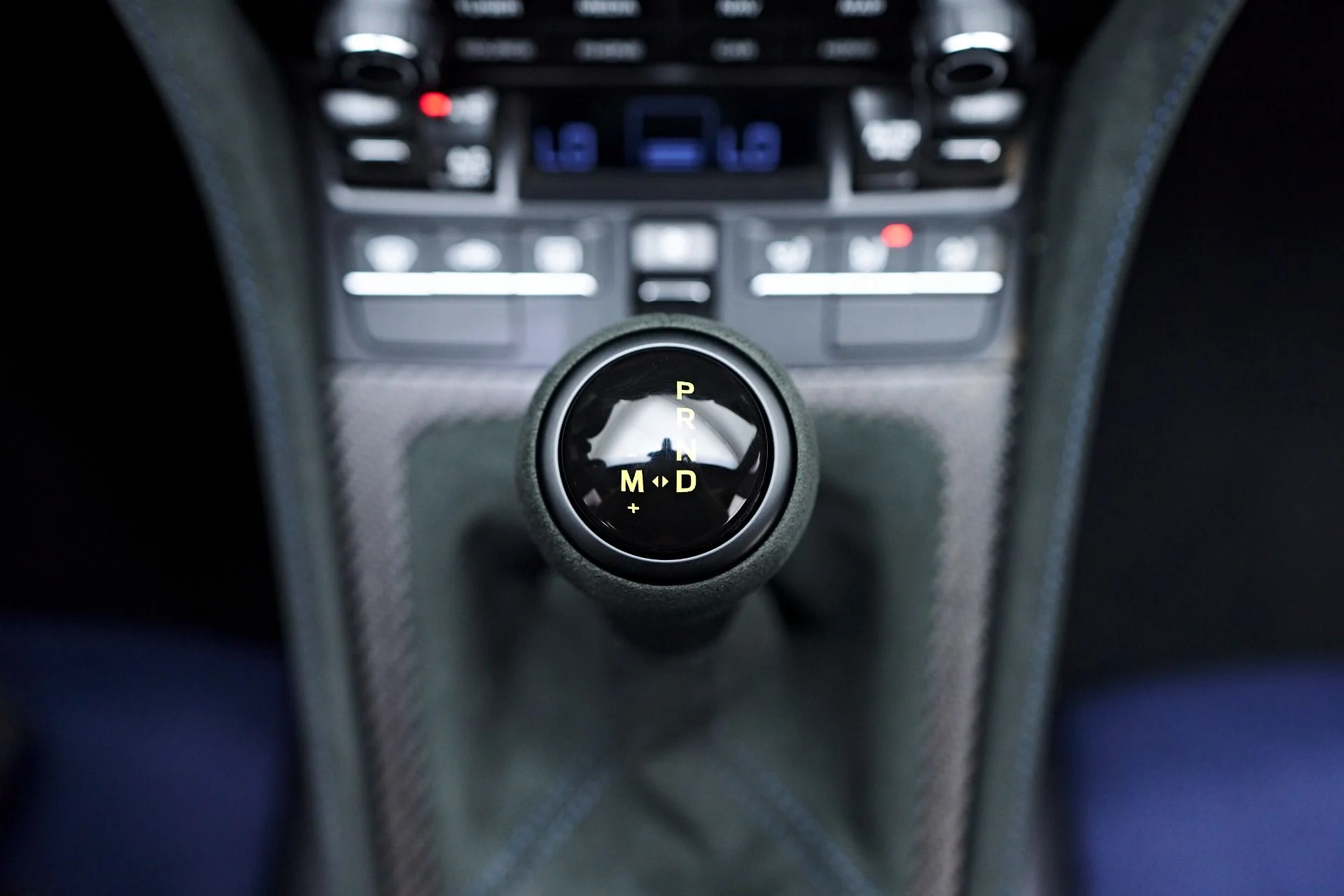 mph083_2480737879_Used_2025_Porsche_718_Cayman_GT_4_RS_1754674090_2748721d03