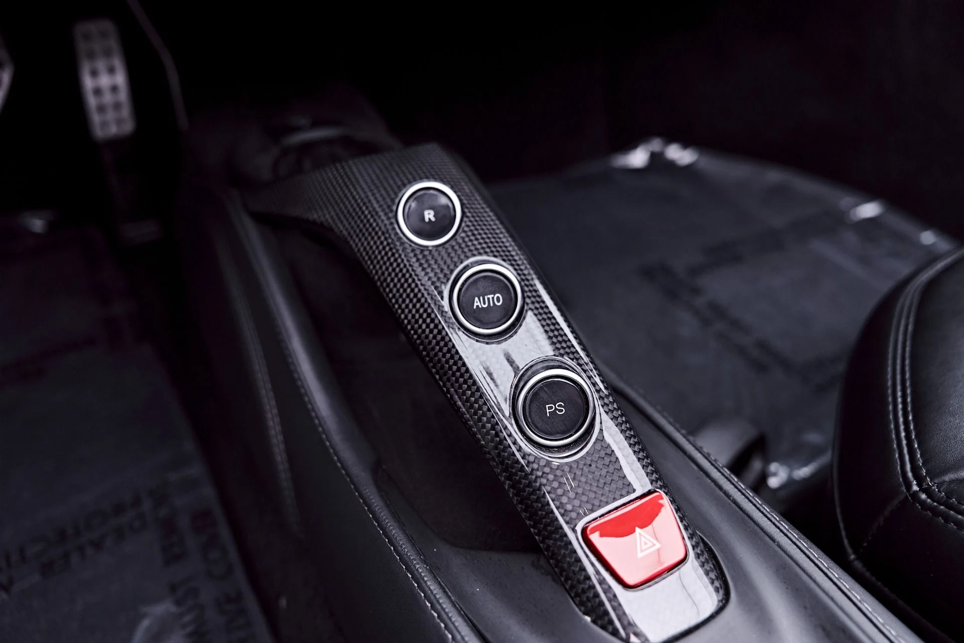 mph083_2489927740_Used_2019_Ferrari_488_Spider_Base_1782196593_7200d2cc89