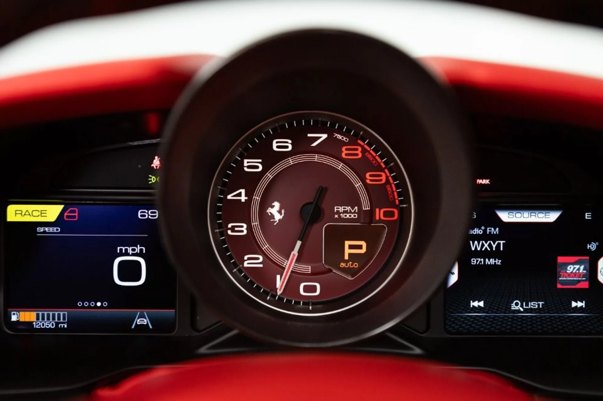 mph083_2543441792_Used_2021_Ferrari_F8_Spider_65dbce701e