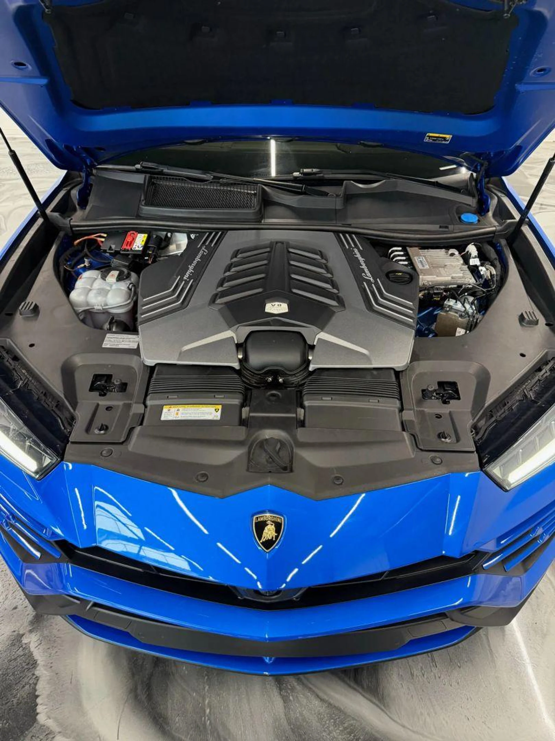 mph083_2723309015_Used_2019_Lamborghini_Urus_Sport_Utility_4_D_1784105717_b910984cfe