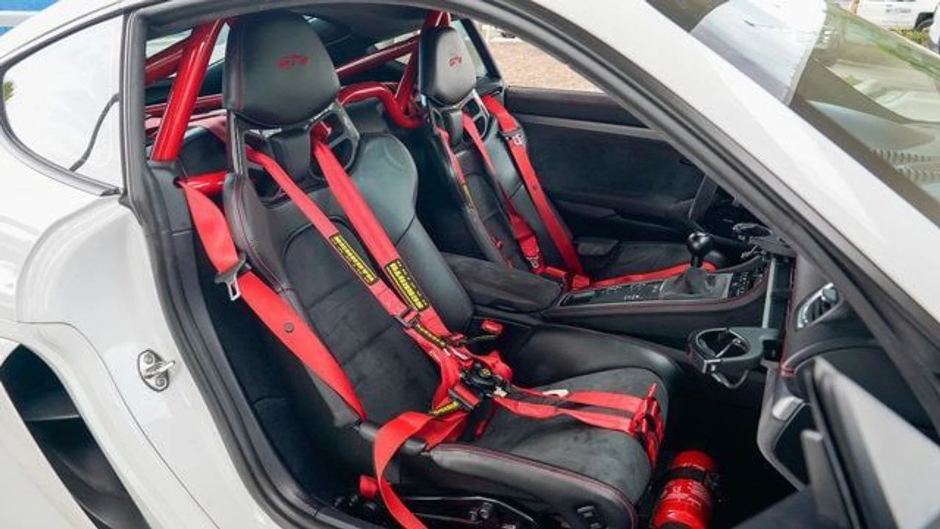 mph083_2946529596_used_2020_porsche_718_cayman_gt4coupe_14354_22875819_84_640_47fdd64dad