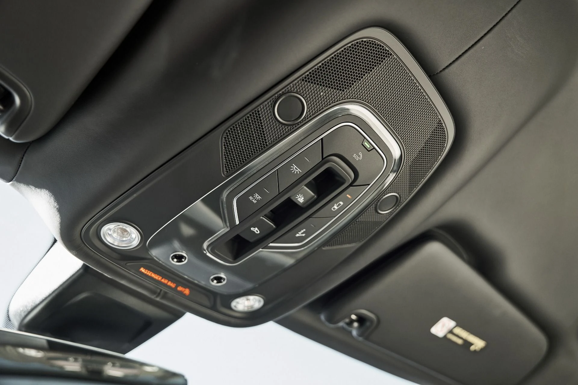 mph083_2965114950_Used_2023_Bentley_Bentayga_EWB_Azure_1773968927_42b81cde66