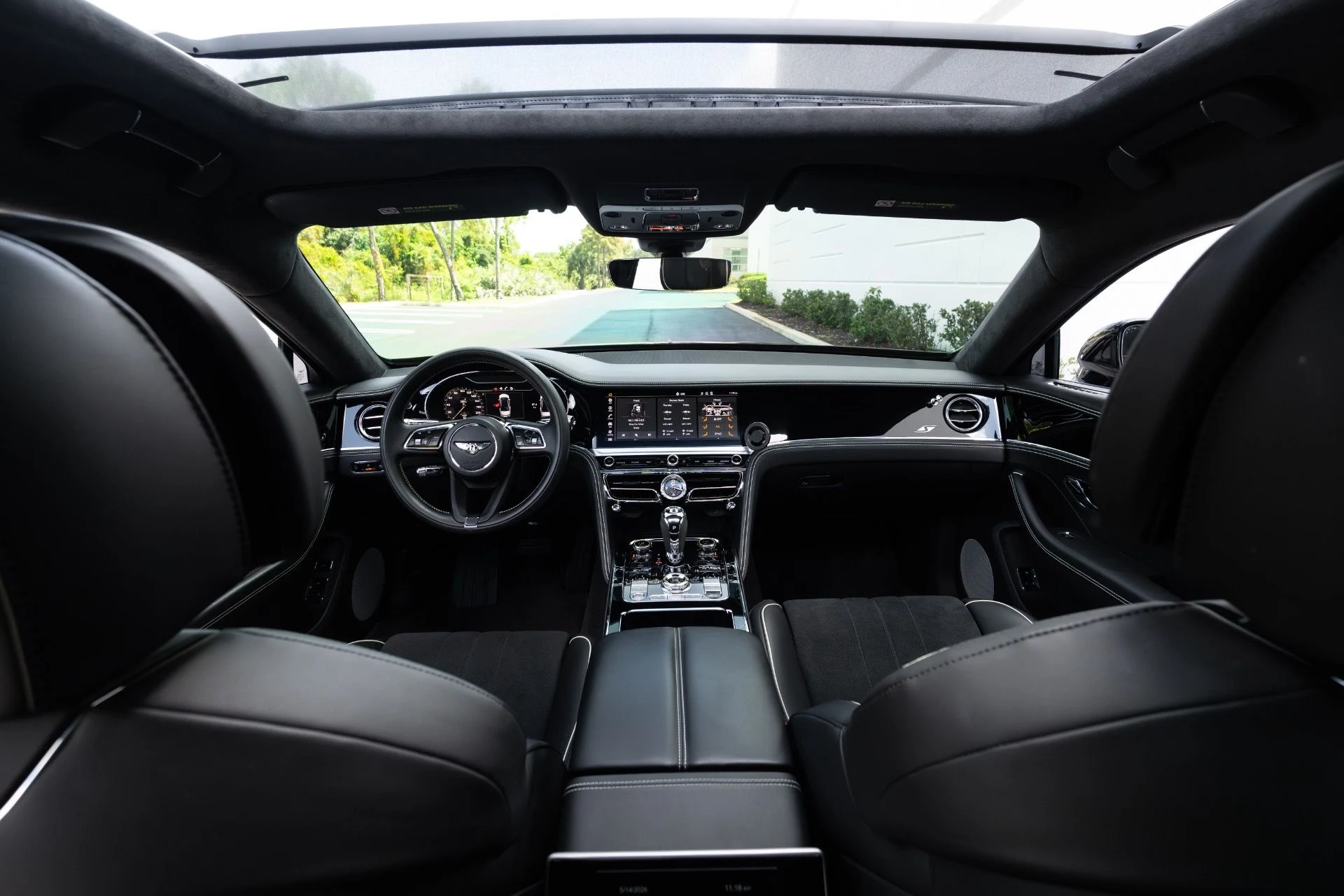 mph083_3049339527_Used_2023_Bentley_Flying_Spur_S_V8_1778782784_644a48bd10