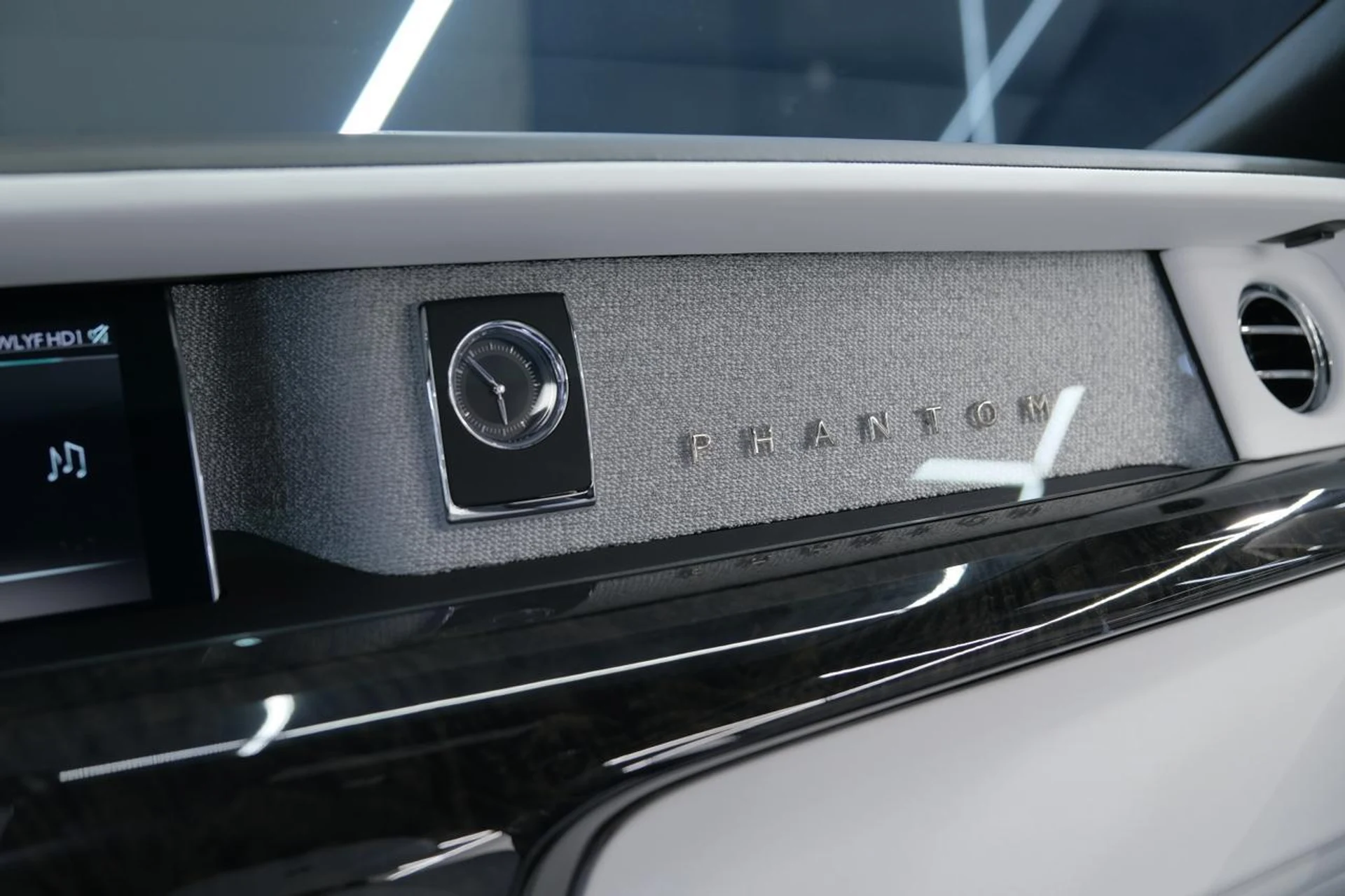 mph083_3081533159_3fecb830e010819d6018366ed477d68d_b64829b0d6