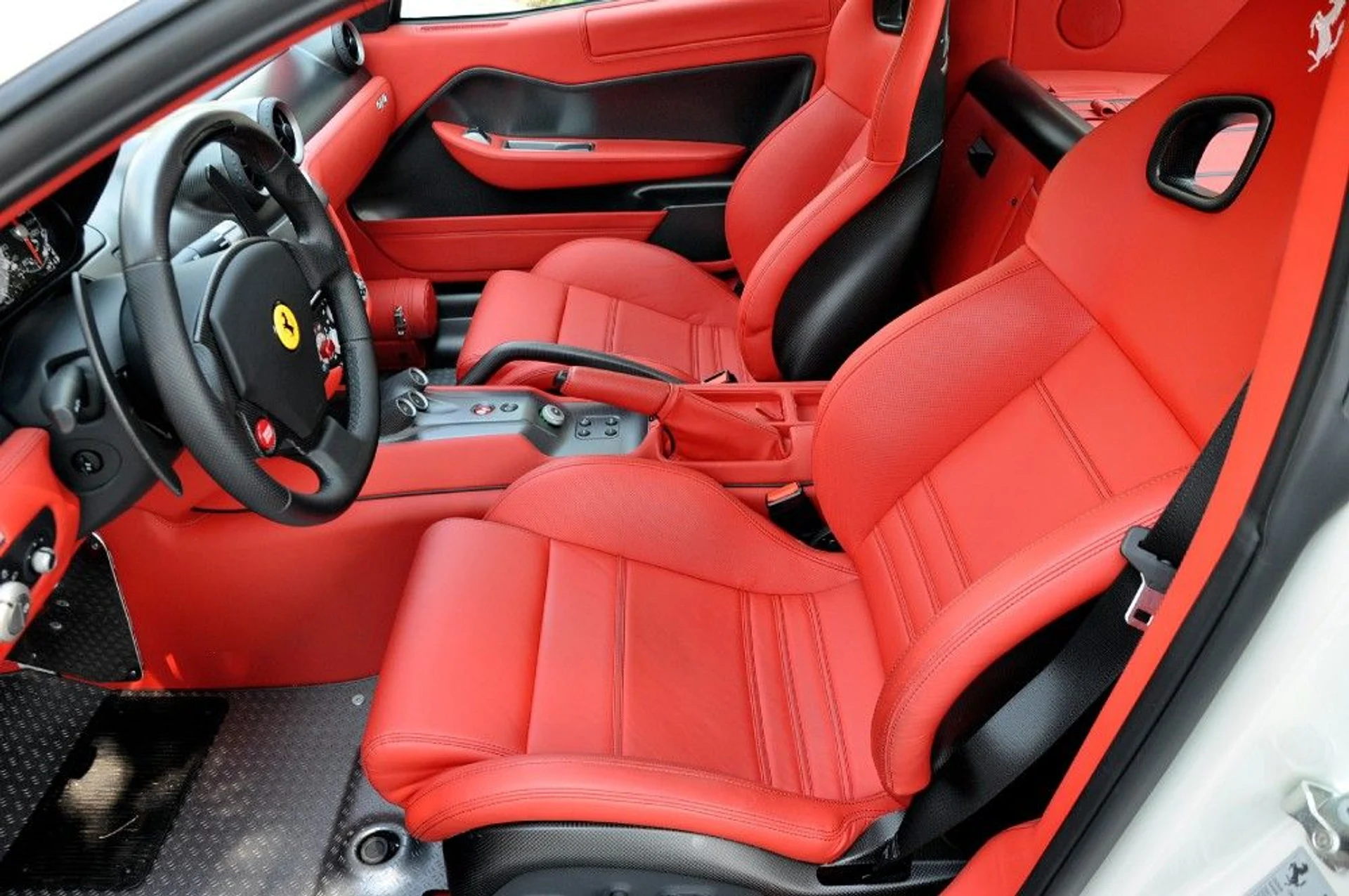 mph083_3157754255_81_p84_l_0aaeedb8bc