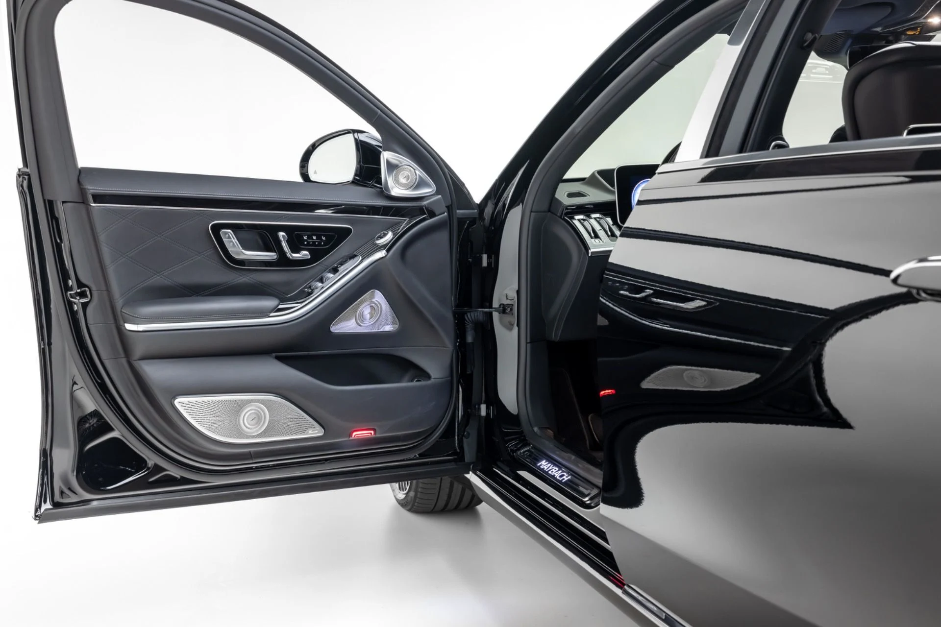 mph083_3178977955_13213_p84_l_2c75cdce84