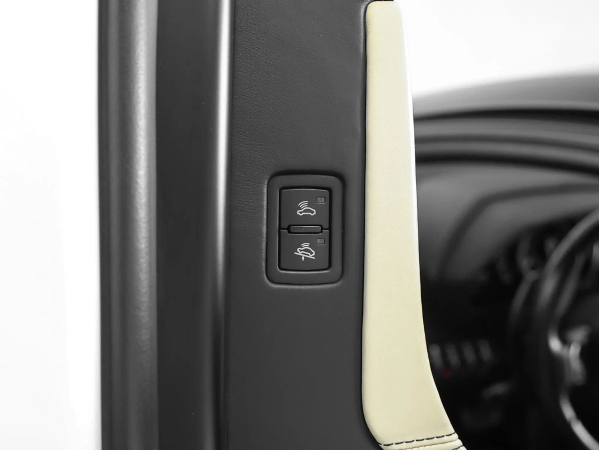 mph083_3397049167_84_62543000d0