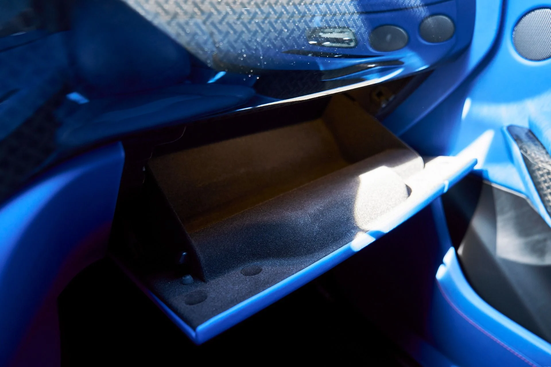 mph083_3482052643_Used_2021_Rolls_Royce_Cullinan_Base_1770692322_f9d2bb523e