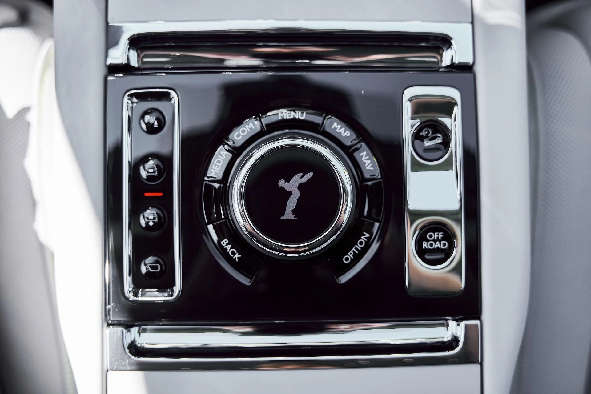 mph083_3502660907_Used_2024_Rolls_Royce_Cullinan_Base_1773162697_684bd318be