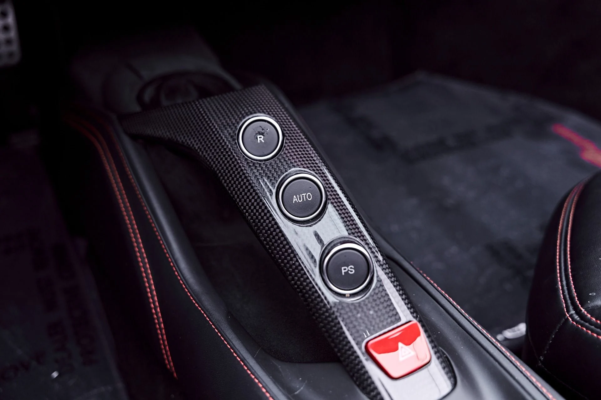 mph083_3548230537_Used_2018_Ferrari_488_Spider_Base_1782759938_c92aa49928