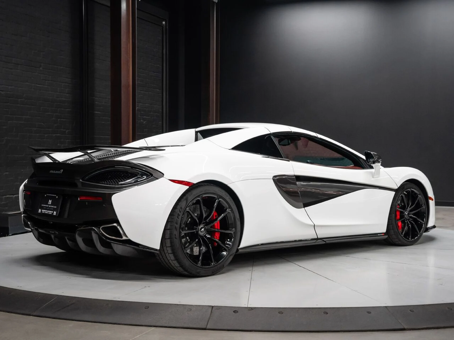 mph083_3548427213_mclaren_570s_2019_5a283431aa