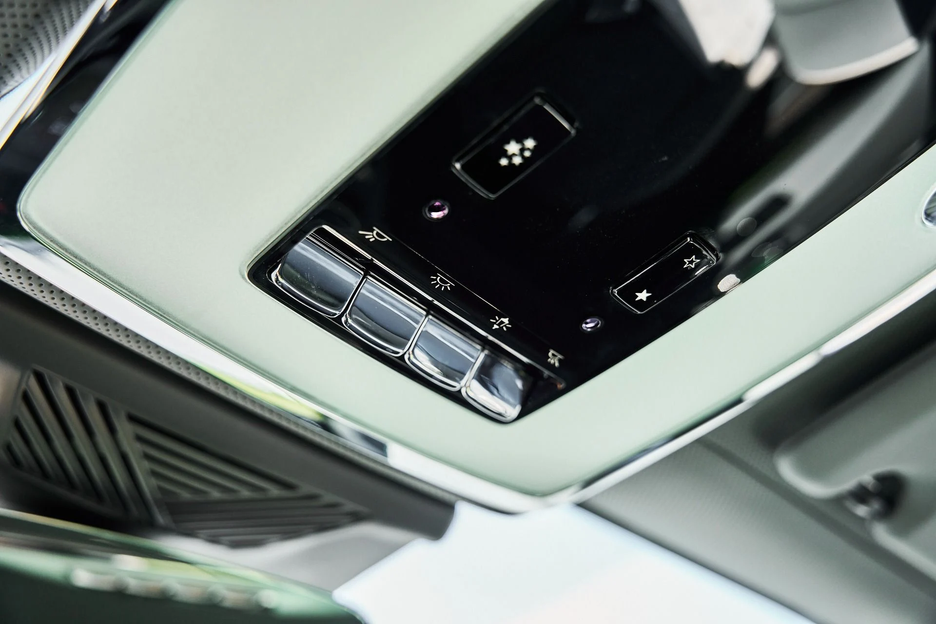 mph083_3560487100_Used_2024_Rolls_Royce_Spectre_Mansory_1776840187_a1684d5aae