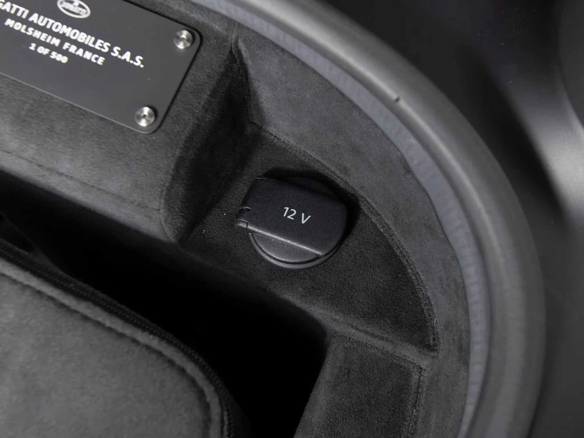 mph083_3689578365_48ba22cb6c675f4179e1731cdf52e38cx_ab768f5e64