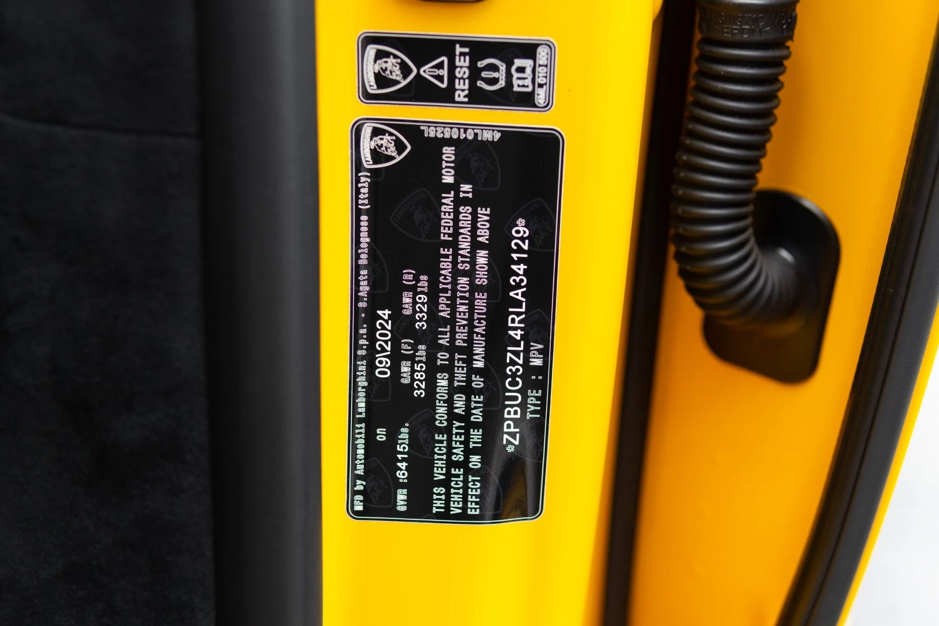 mph083_3695167591_Used_2024_Lamborghini_Urus_Performante_1773952296_33fffaf9e5