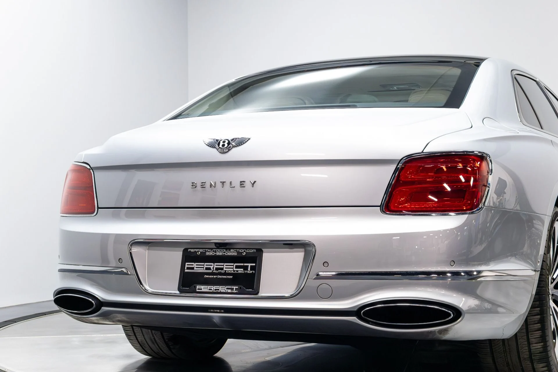 mph083_3740868481_Used_2021_Bentley_Flying_Spur_W12_1772666284_aeebe7f678