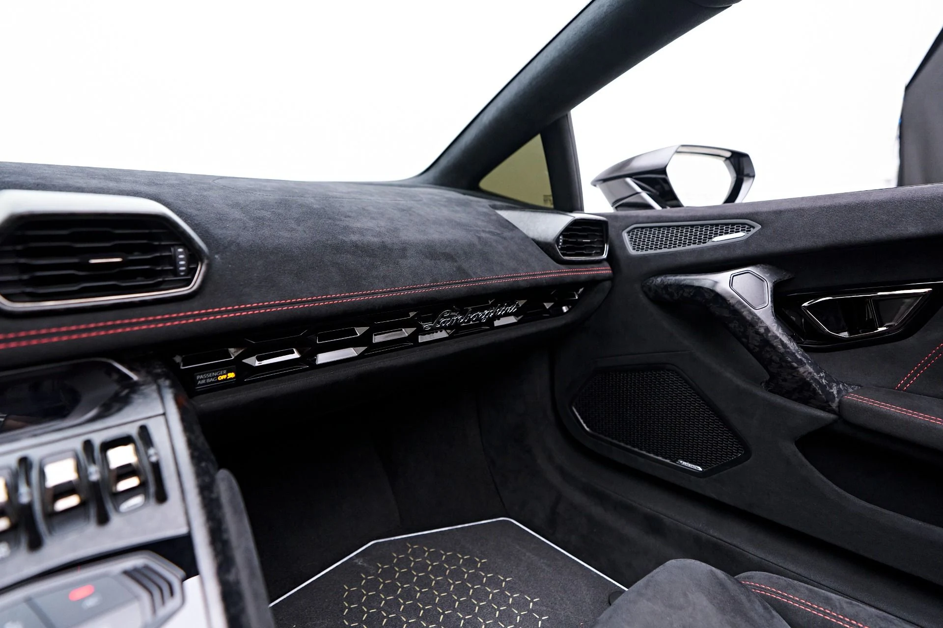 mph083_3777237998_Used_2018_Lamborghini_Huracan_Performante_1754074926_18e7eee2bd