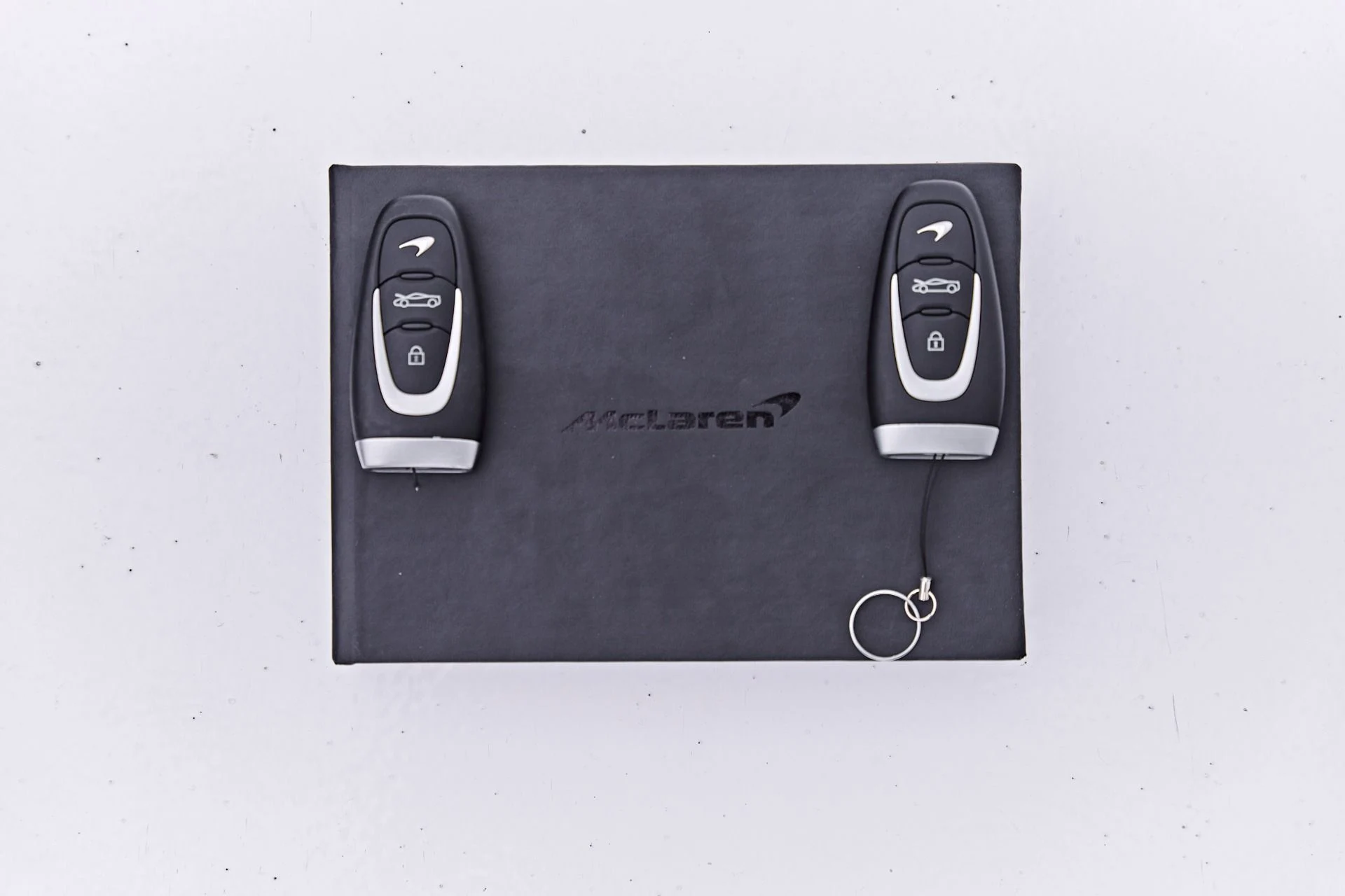 mph083_3797556598_Used_2023_Mc_Laren_Artura_1782871330_349859621c