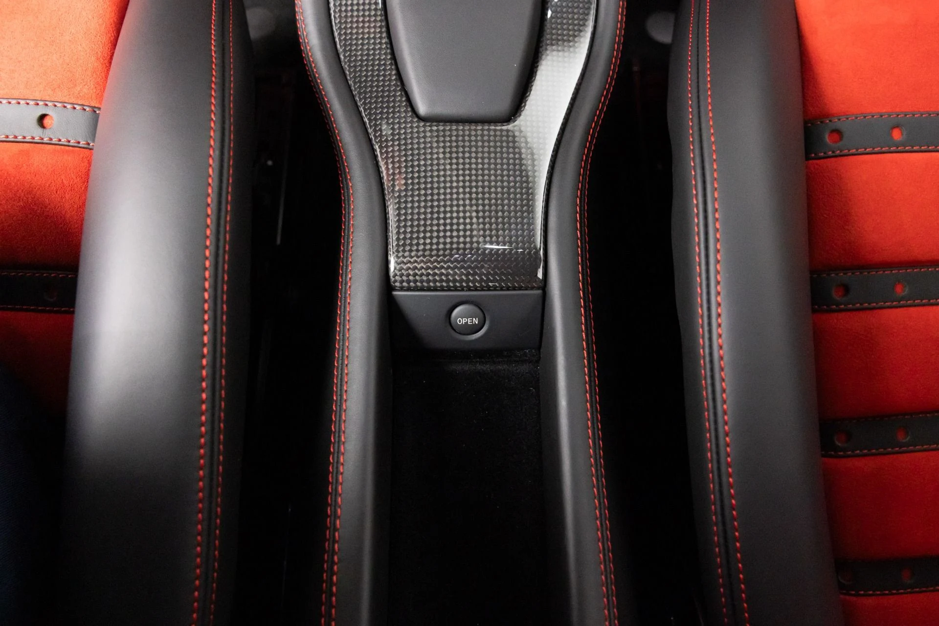 mph083_3824099446_Used_2015_Ferrari_458_Italia_1784229410_5293c0dc91