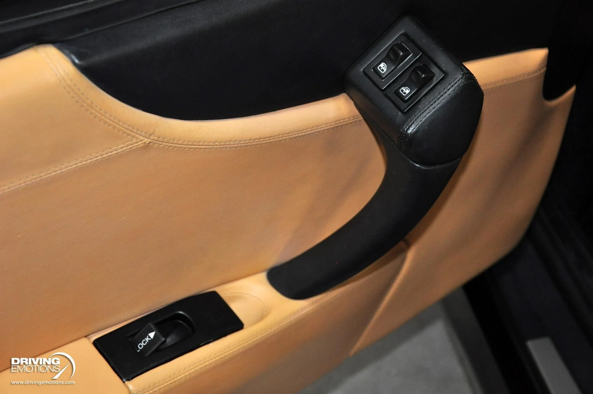 mph083_3930726469_284_p84_l_8e2cced520