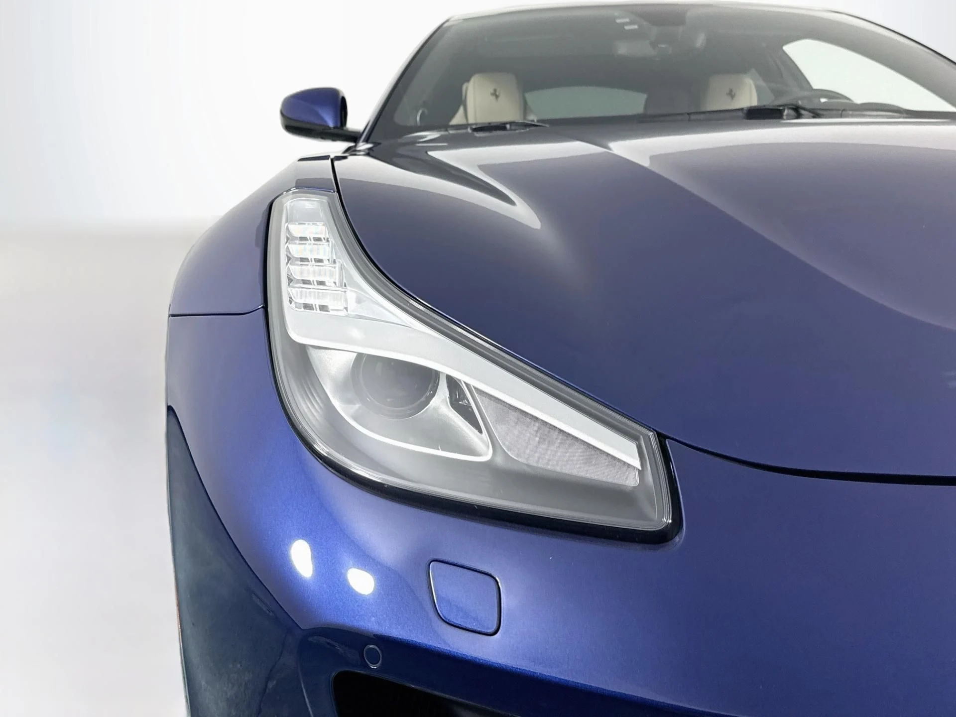 mph083_3932925372_Used_2019_Ferrari_GTC_4_Lusso_1792629215_8ecafc65b4