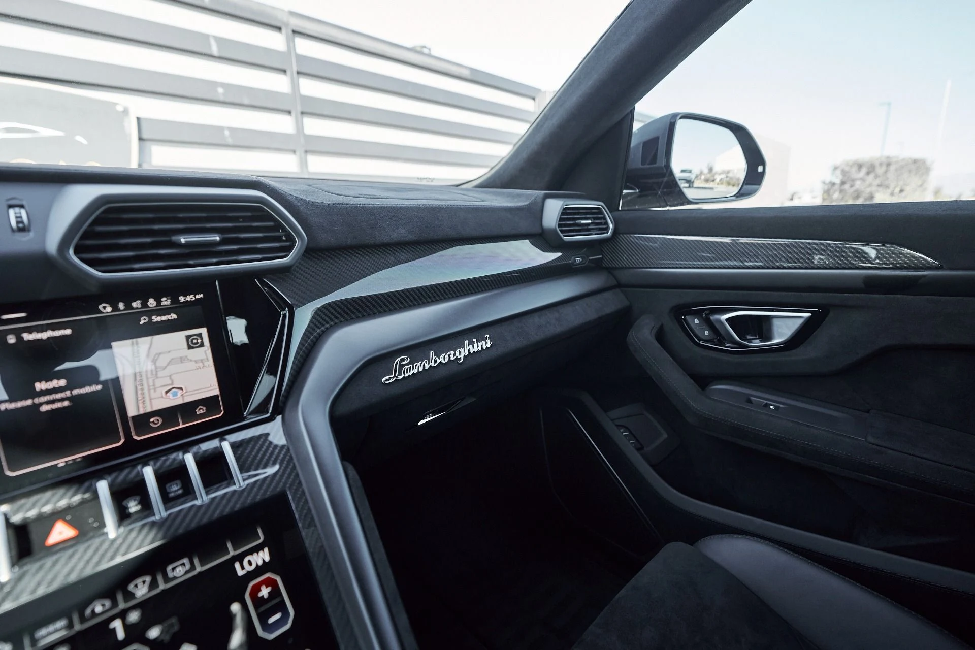 mph083_3963492661_Used_2023_Lamborghini_Urus_Performante_1761860911_3880faf9a7