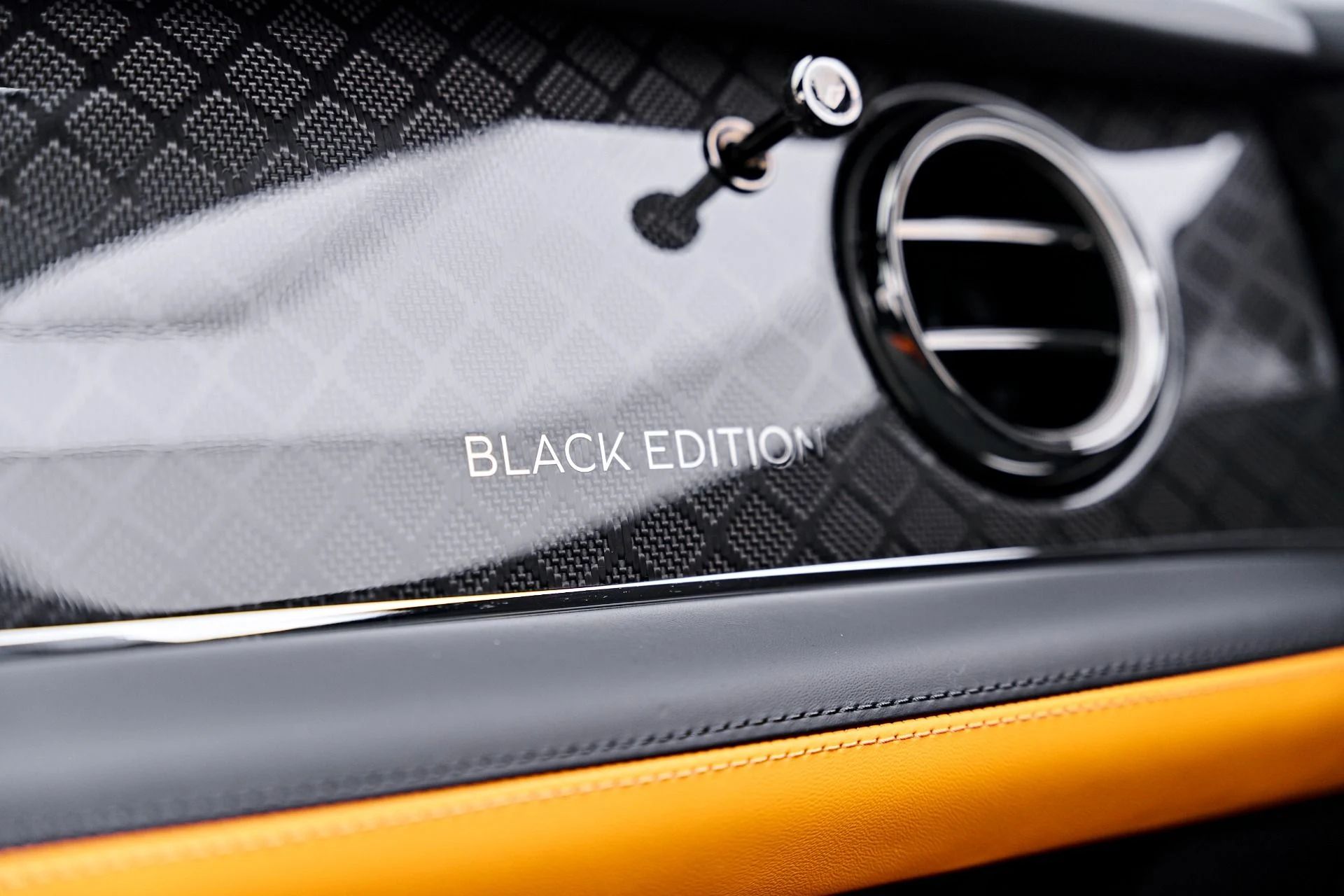mph083_4052698292_Used_2025_Bentley_Bentayga_S_Black_Edition_1790644367_a241615d5e