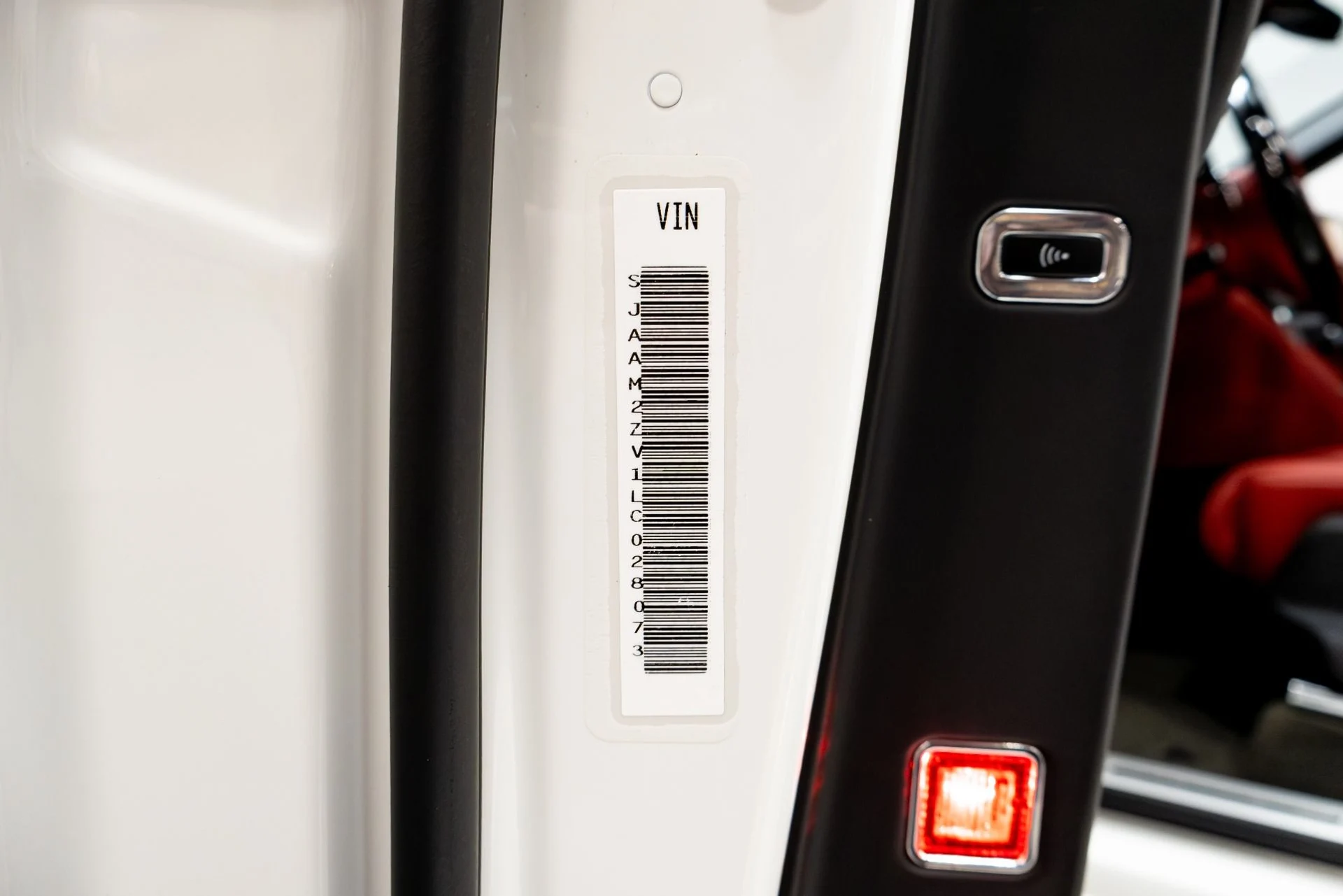 mph083_406896783_Used_2020_Bentley_Bentayga_V8_1774292202_4e6622d000