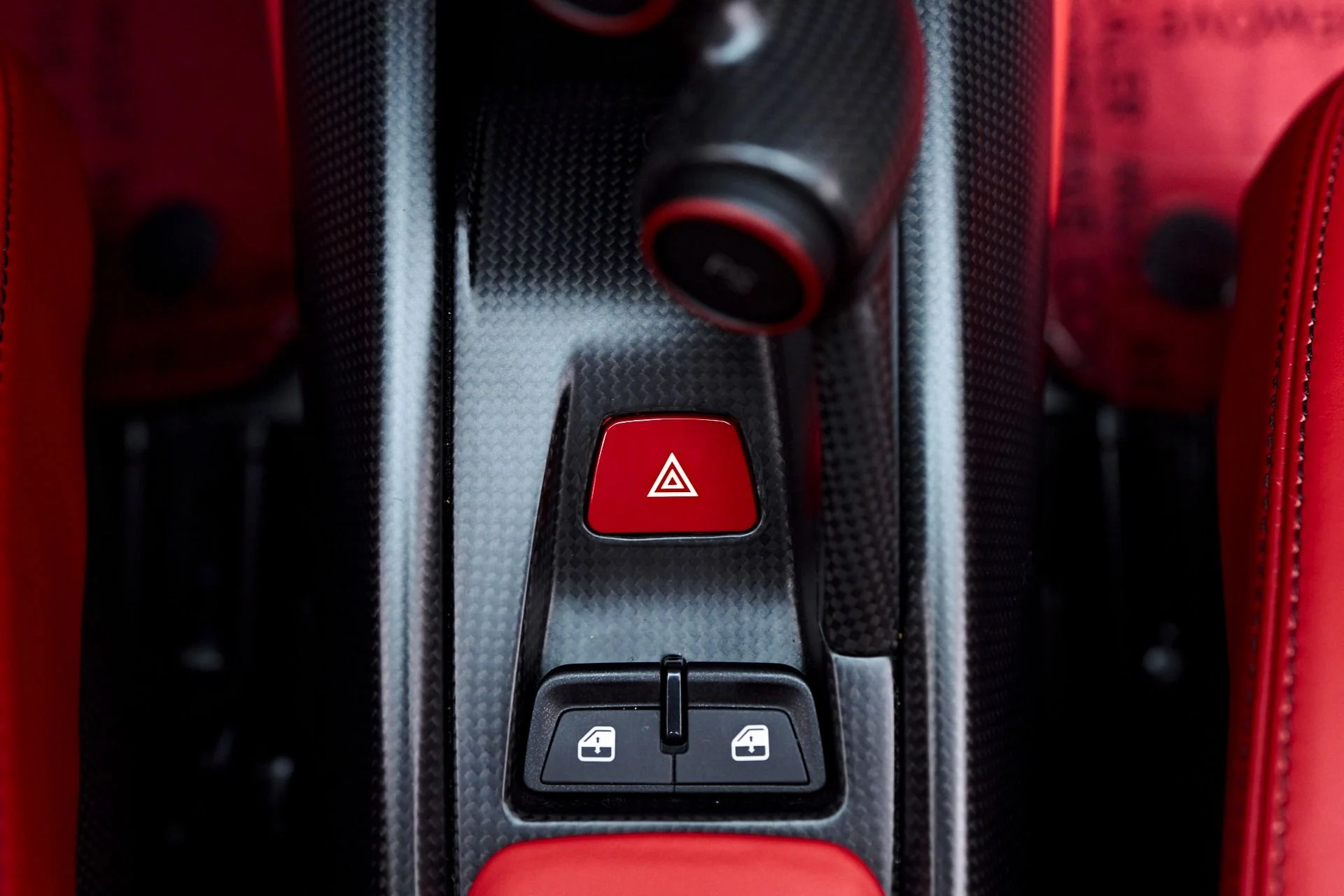 mph083_4217271537_Used_2020_Ferrari_488_Pista_Base_1749062519_f6357dd74a