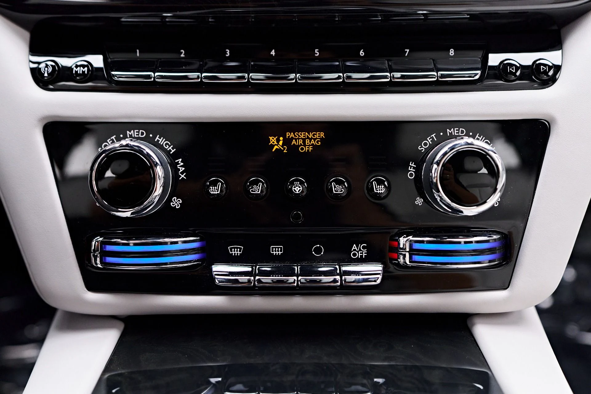 mph083_4259172419_Used_2024_Rolls_Royce_Ghost_Base_1752169894_c8e76629bd