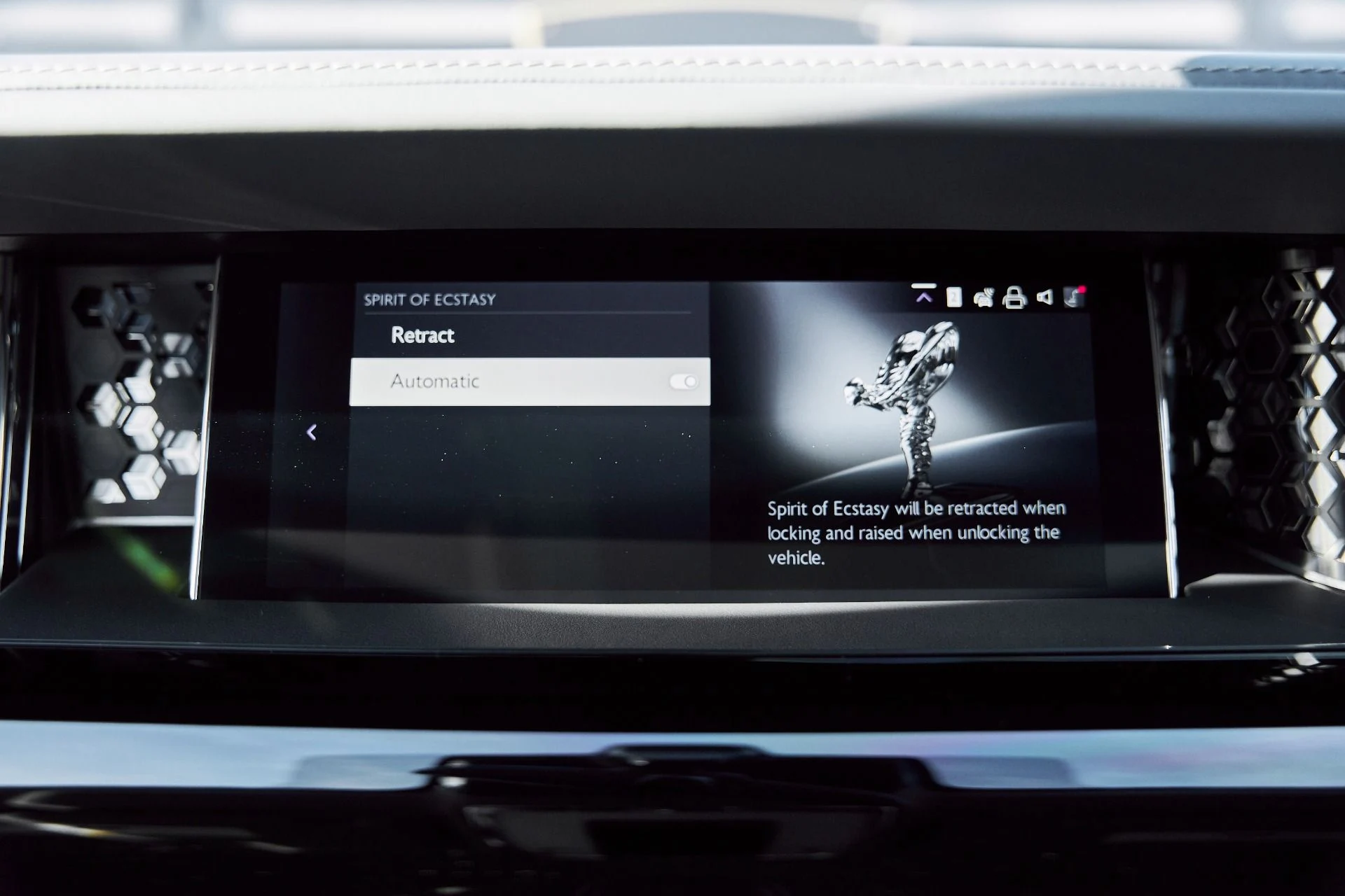 mph083_696462020_Used_2025_Rolls_Royce_Phantom_Base_1769481044_139eae39e0