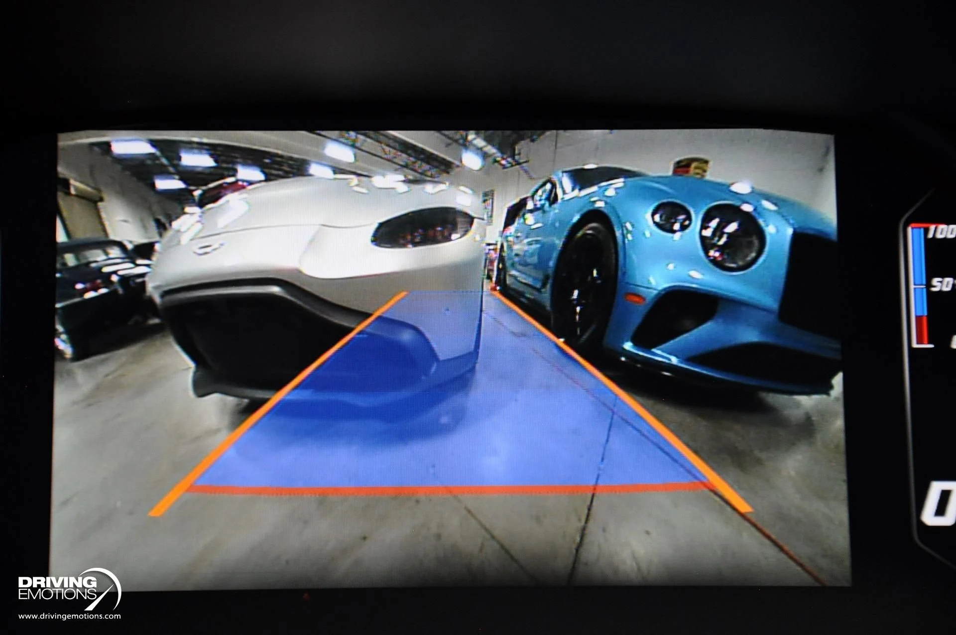 mph083_779738924_863_p84_l_a83b0475ad