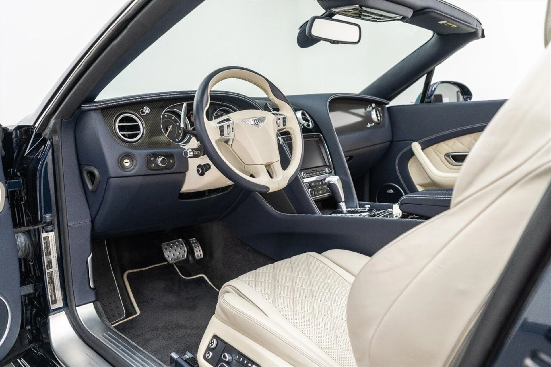 mph083_82802392_a5f8c790db_1280_be49787b6b