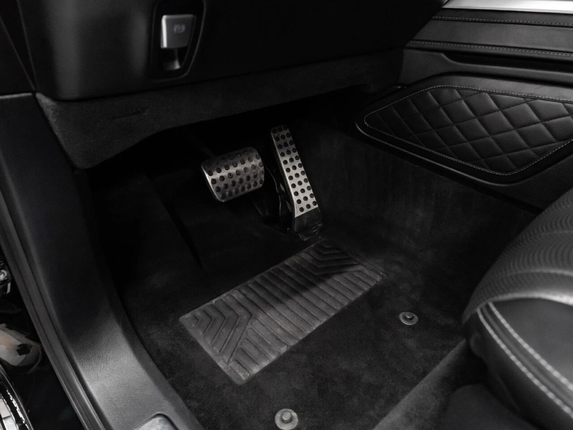 mph084_1261033406_mercedes_benz_g_class_2021_6bdf6861f9