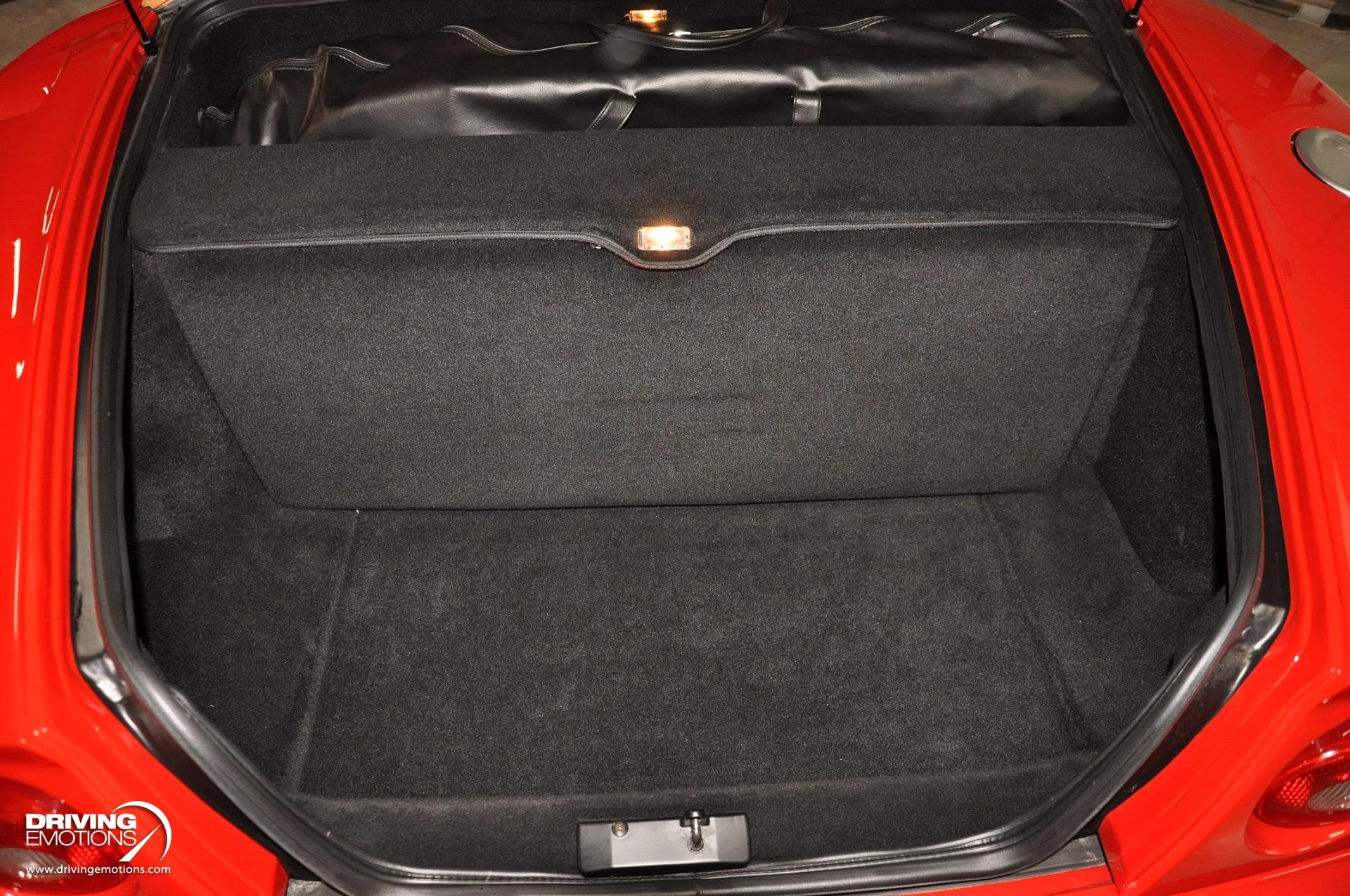 mph084_1385578790_437_p85_l_9601c49f44