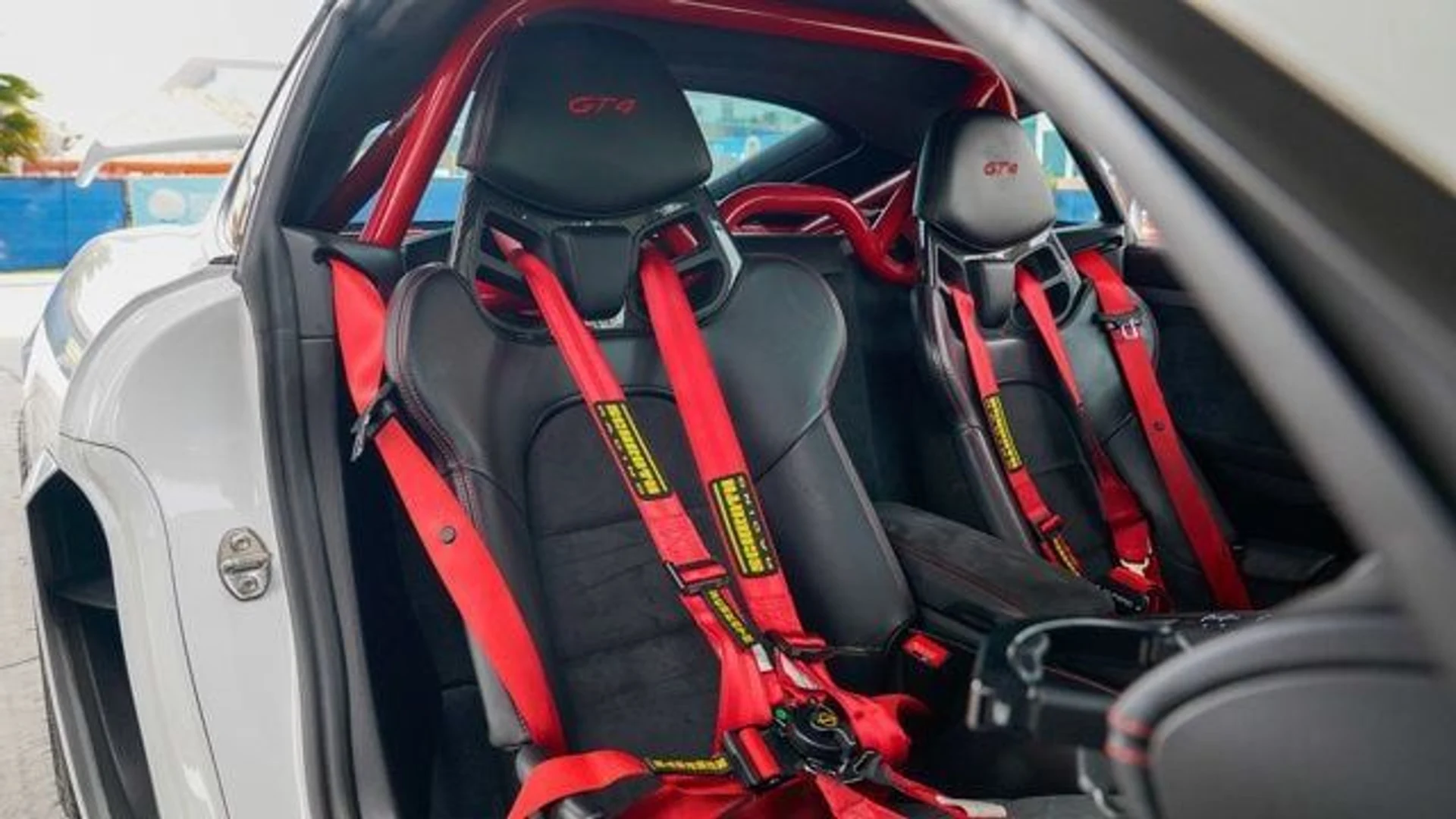 mph084_1521750780_used_2020_porsche_718_cayman_gt4coupe_14354_22875819_85_640_74045b8a45