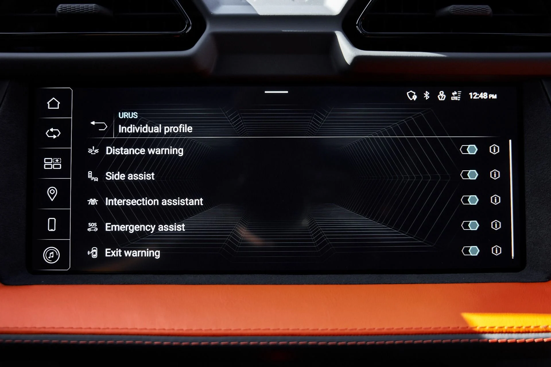 mph084_1800701016_Used_2025_Lamborghini_Urus_SE_1770086566_62d6b959d0