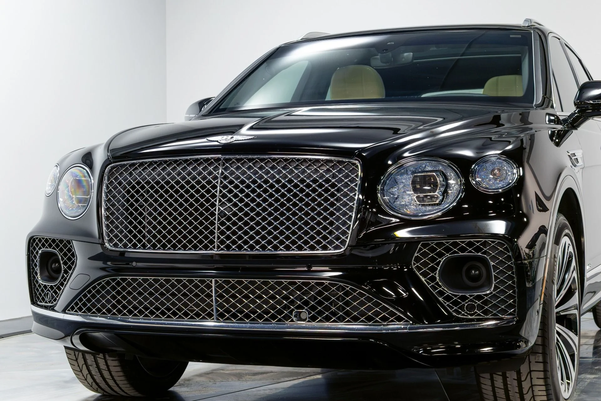 mph084_1823636143_Used_2021_Bentley_Bentayga_V8_First_Edition_1776782316_c076400c3c