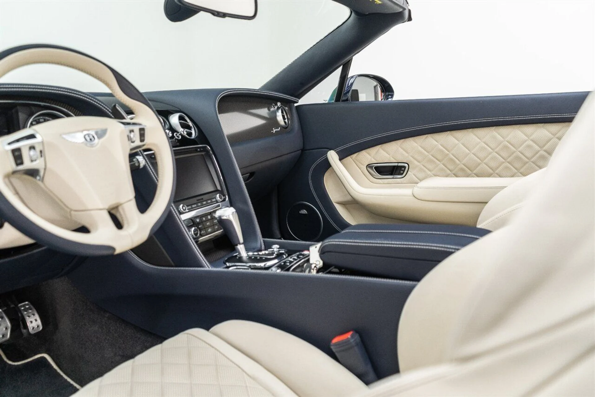 mph084_1958460254_a72130a1f0_1280_07e4566d00