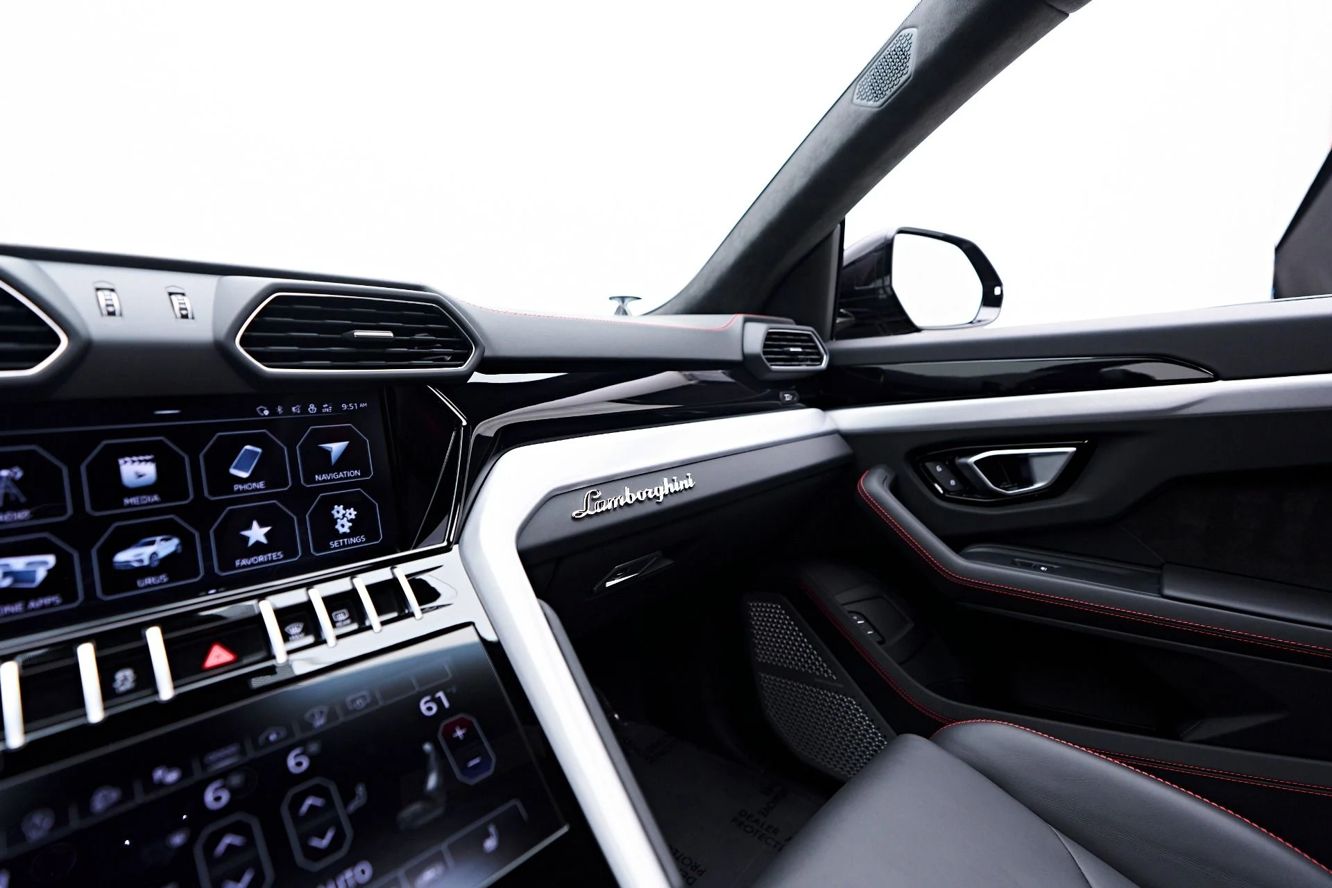 mph084_1979766096_Used_2022_Lamborghini_Urus_1753311555_aec305b539