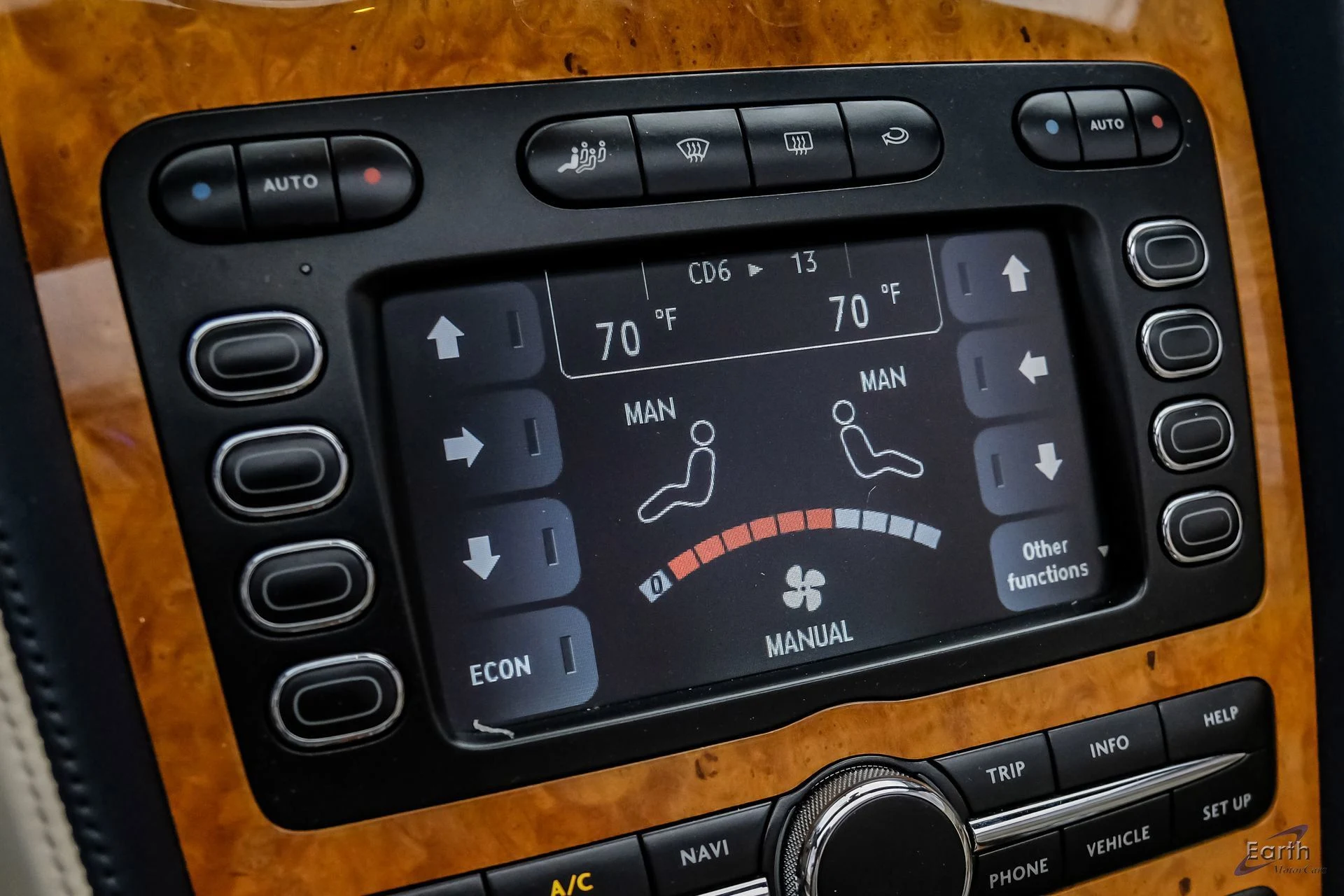 mph084_2093241092_700a0d92b65572f278cd250191d3f27bx_0b849de87d