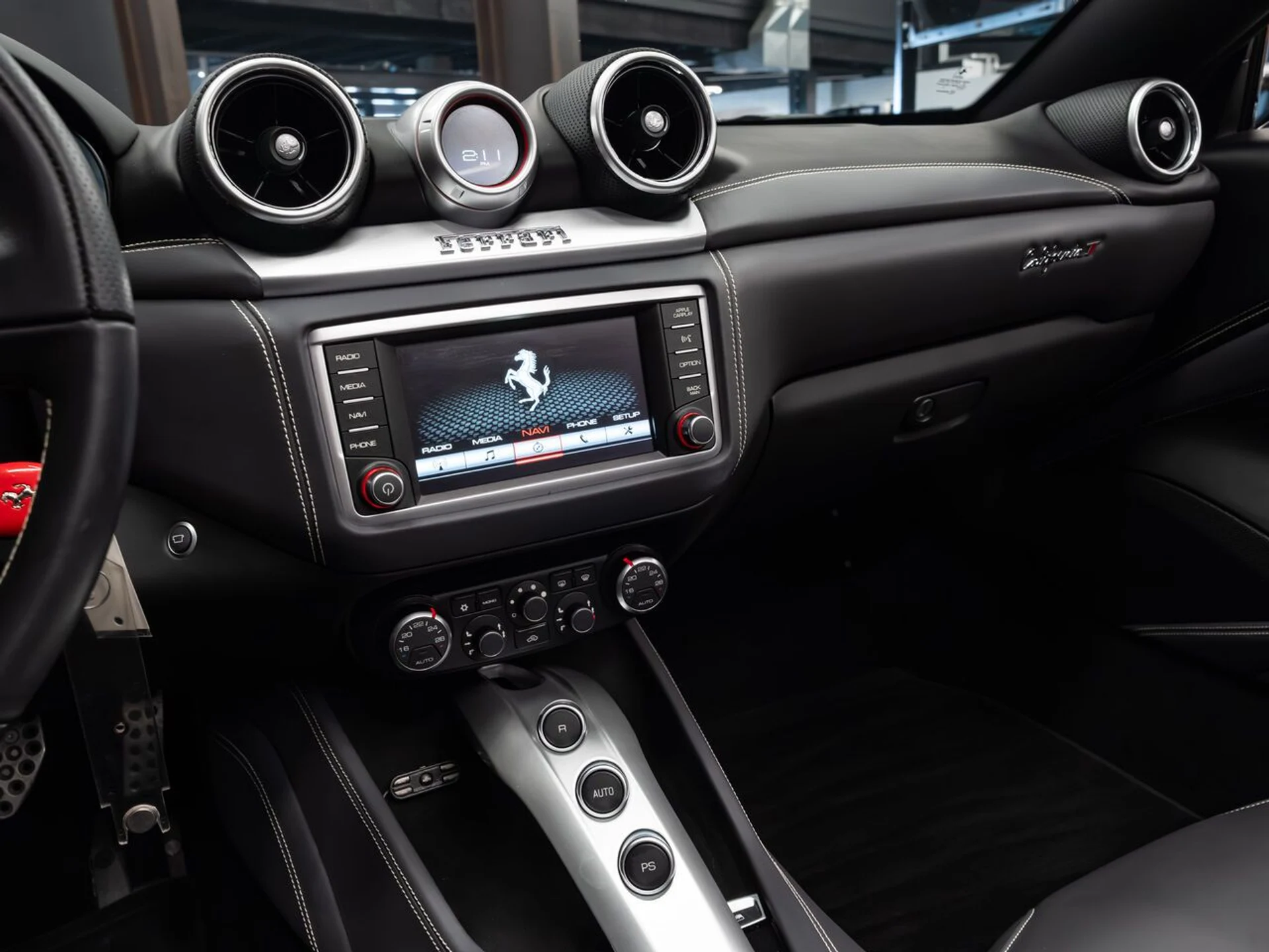 mph084_2116553747_ferrari_california_2015_c868cc751a